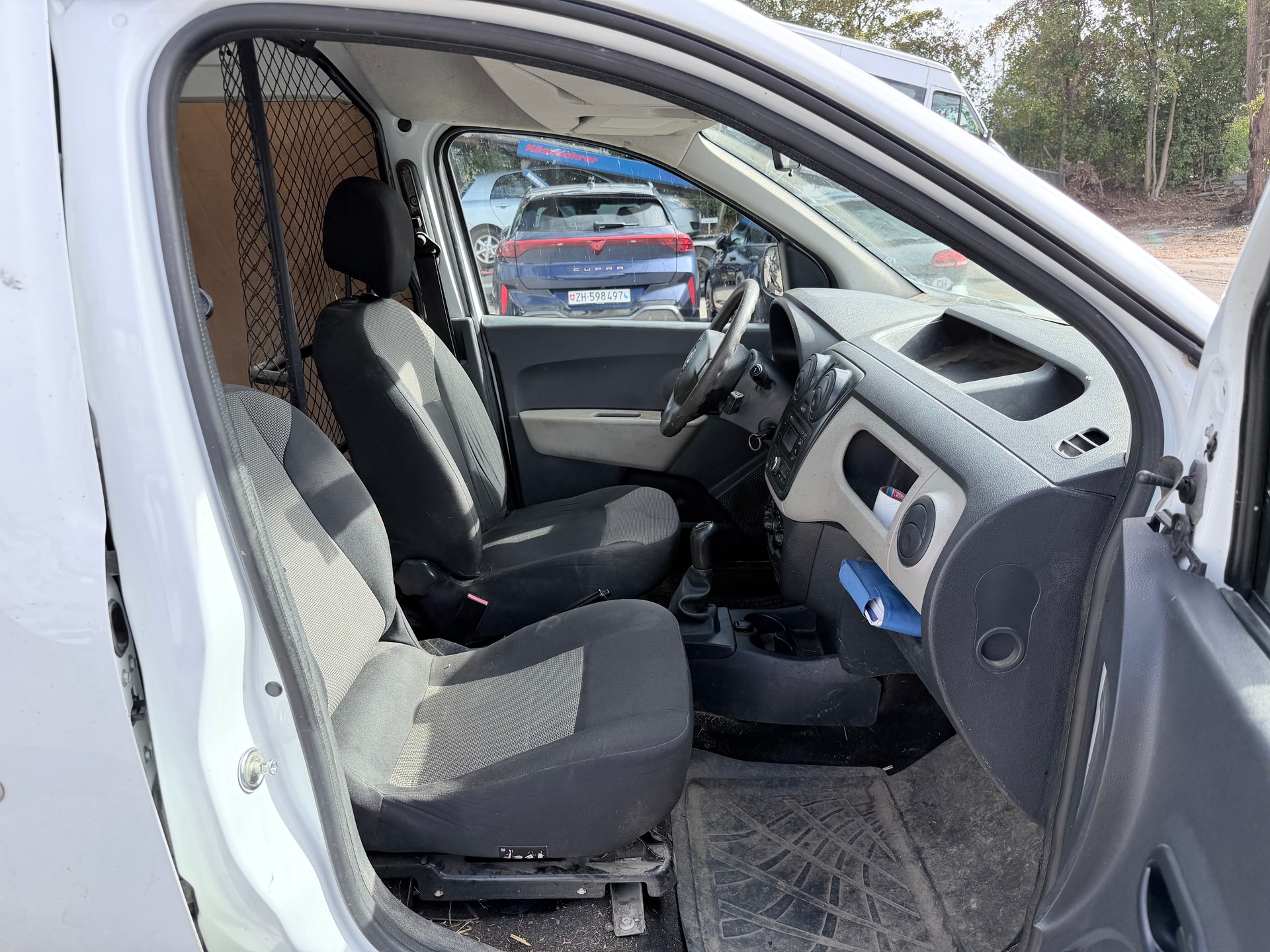 DACIA Dokker Van TCe 115 S&S Ambiance+-image-4