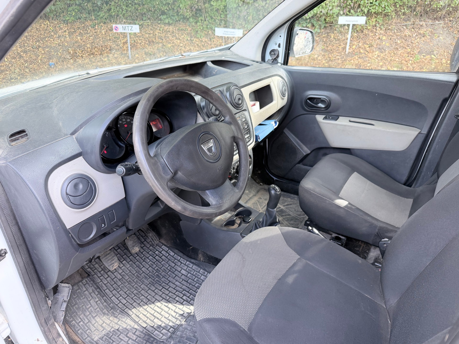 DACIA Dokker Van TCe 115 S&S Ambiance+-image-5