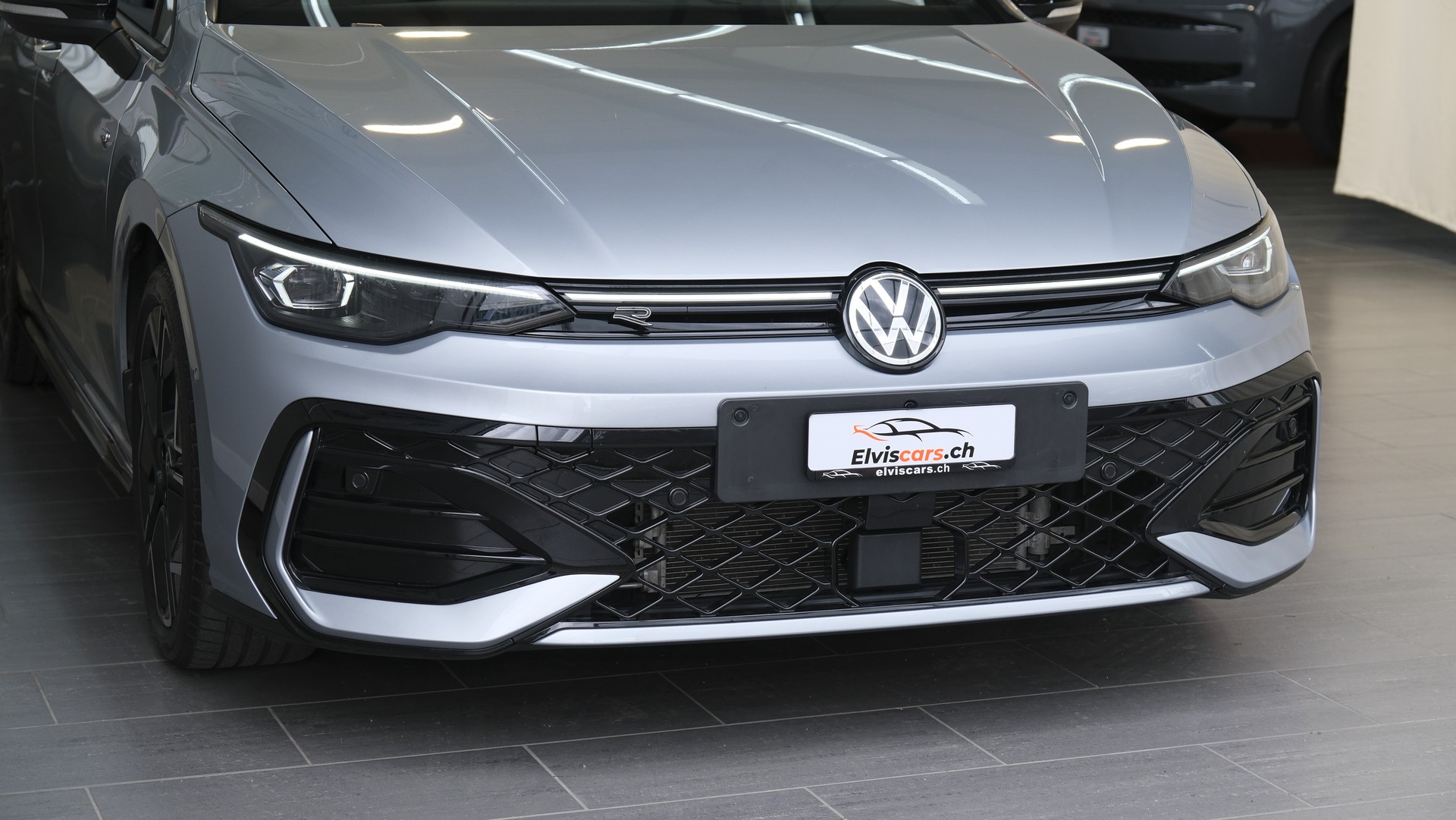 VW Golf 1.5 e TSI mHEV R-Line DSG " Black Style "-image-29