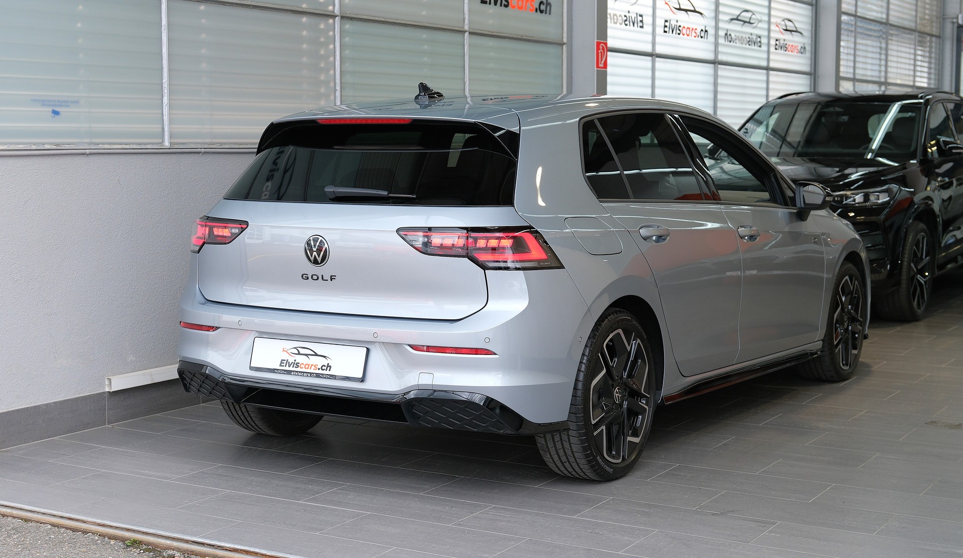 VW Golf 1.5 e TSI mHEV R-Line DSG " Black Style "-image-23