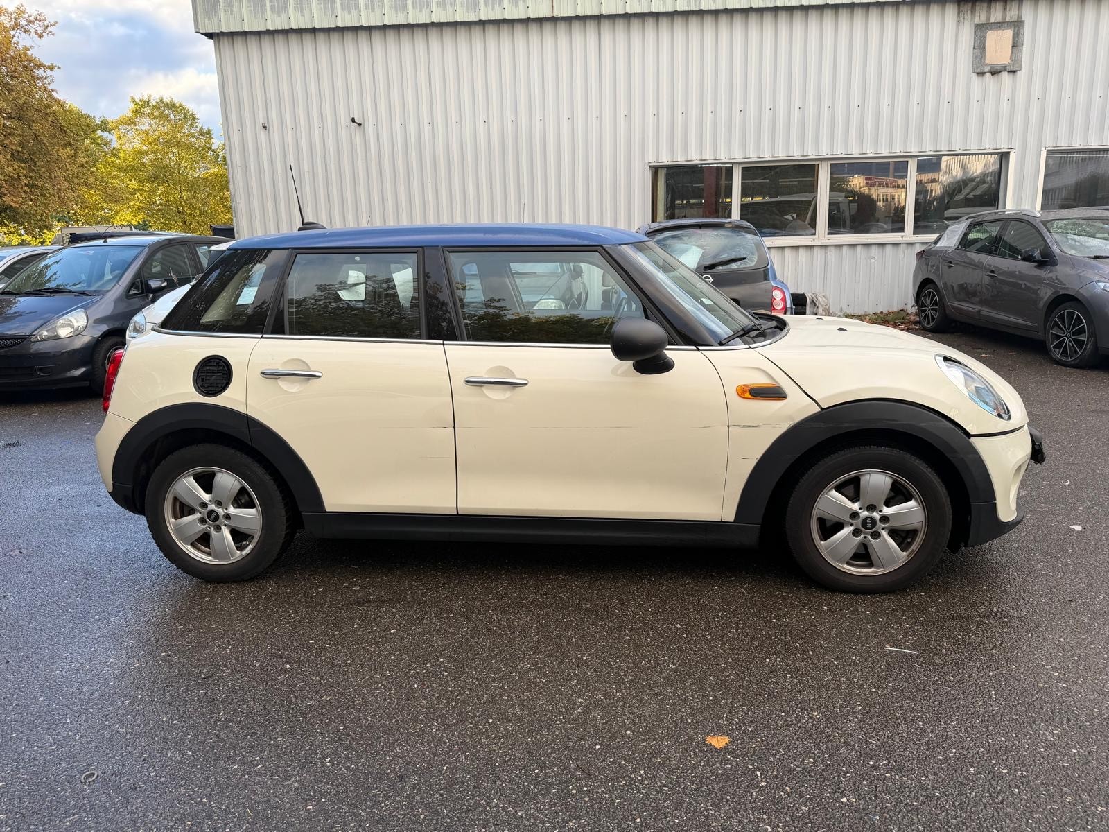 MINI One Steptronic-image-3
