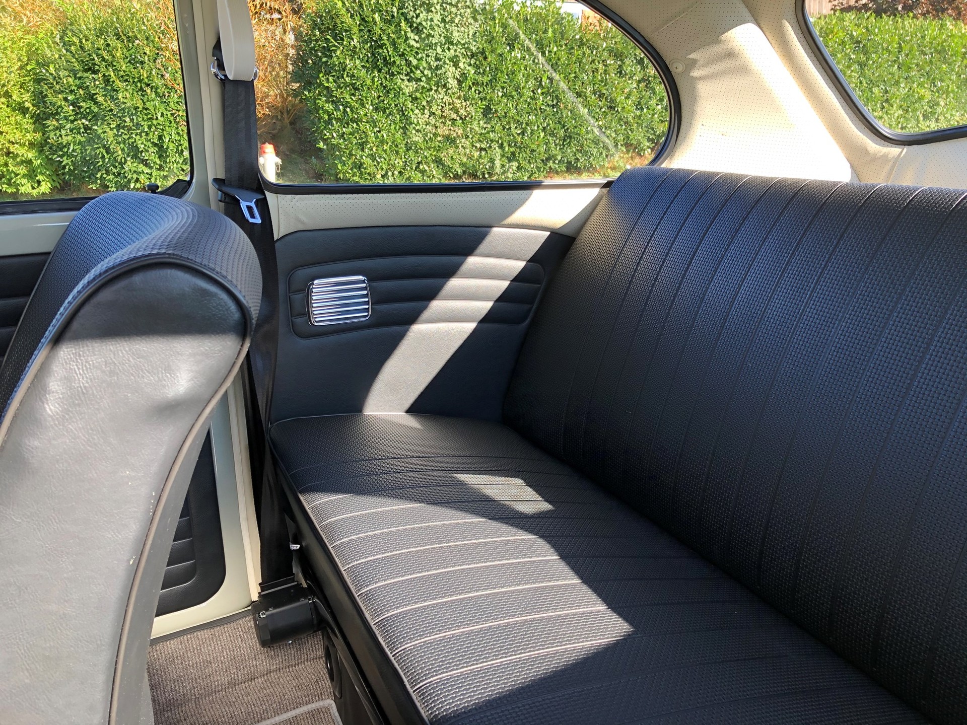 VW Käfer 1300-image-12