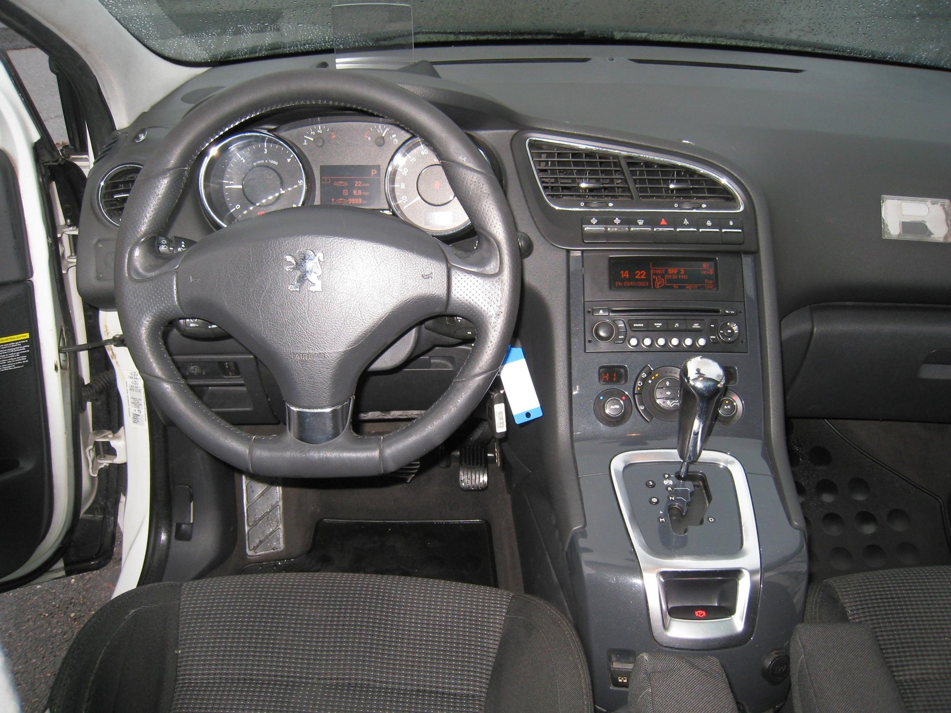 PEUGEOT 5008 2.0 HDI Sport Pack Automatic-image-15