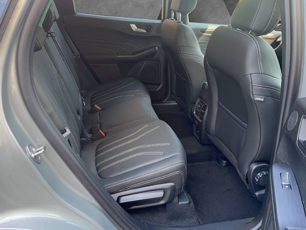 FORD Kuga 2.5 Plug-in Hybrid Vignale-image-14