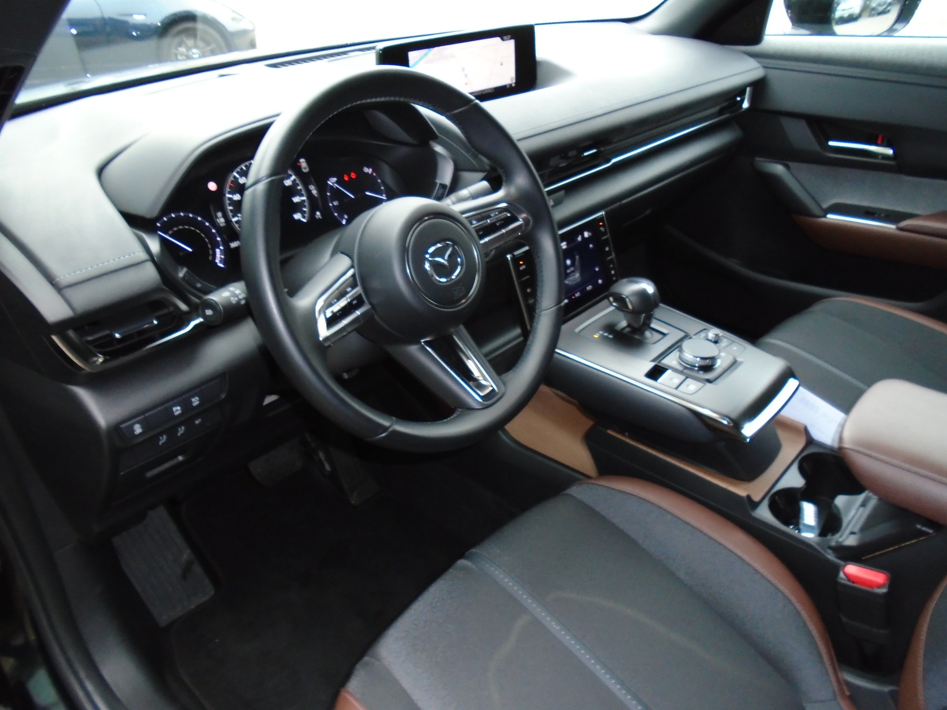 MAZDA MX-30 e-Skyactiv Advantage-image-8