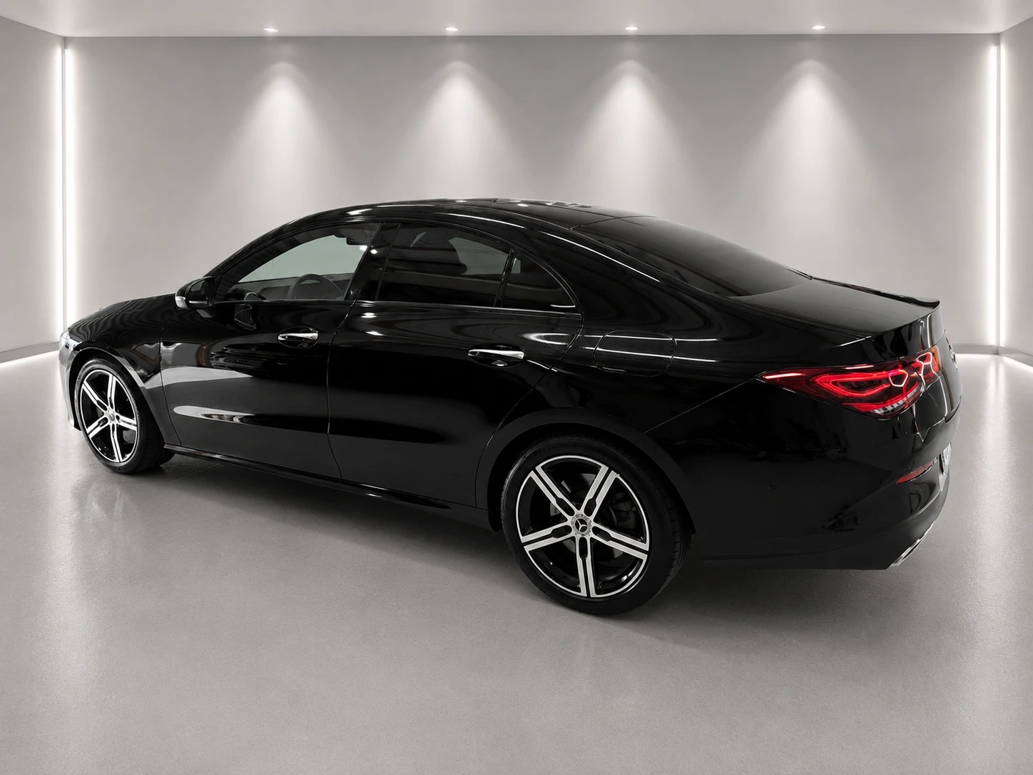 MERCEDES-BENZ CLA 250 4Matic Swiss Star 7G-DCT-image-1