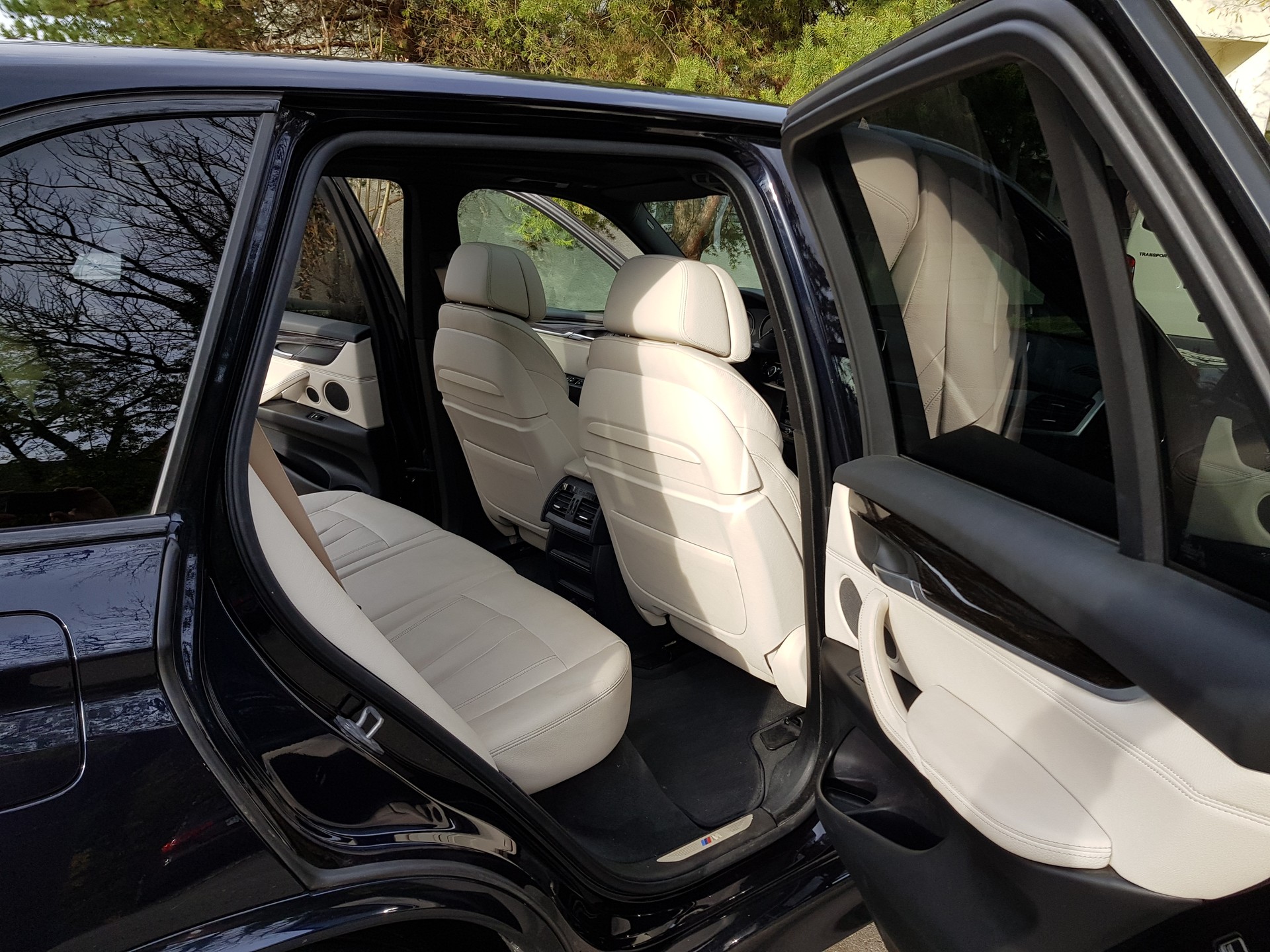 BMW X5 xDrive M50d Steptronic-image-4