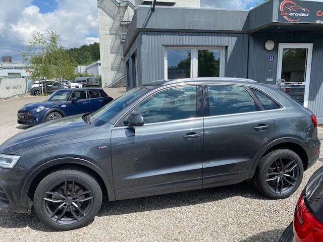 AUDI Q3 2.0 TFSI Sport quattro S-Tr.-image-1