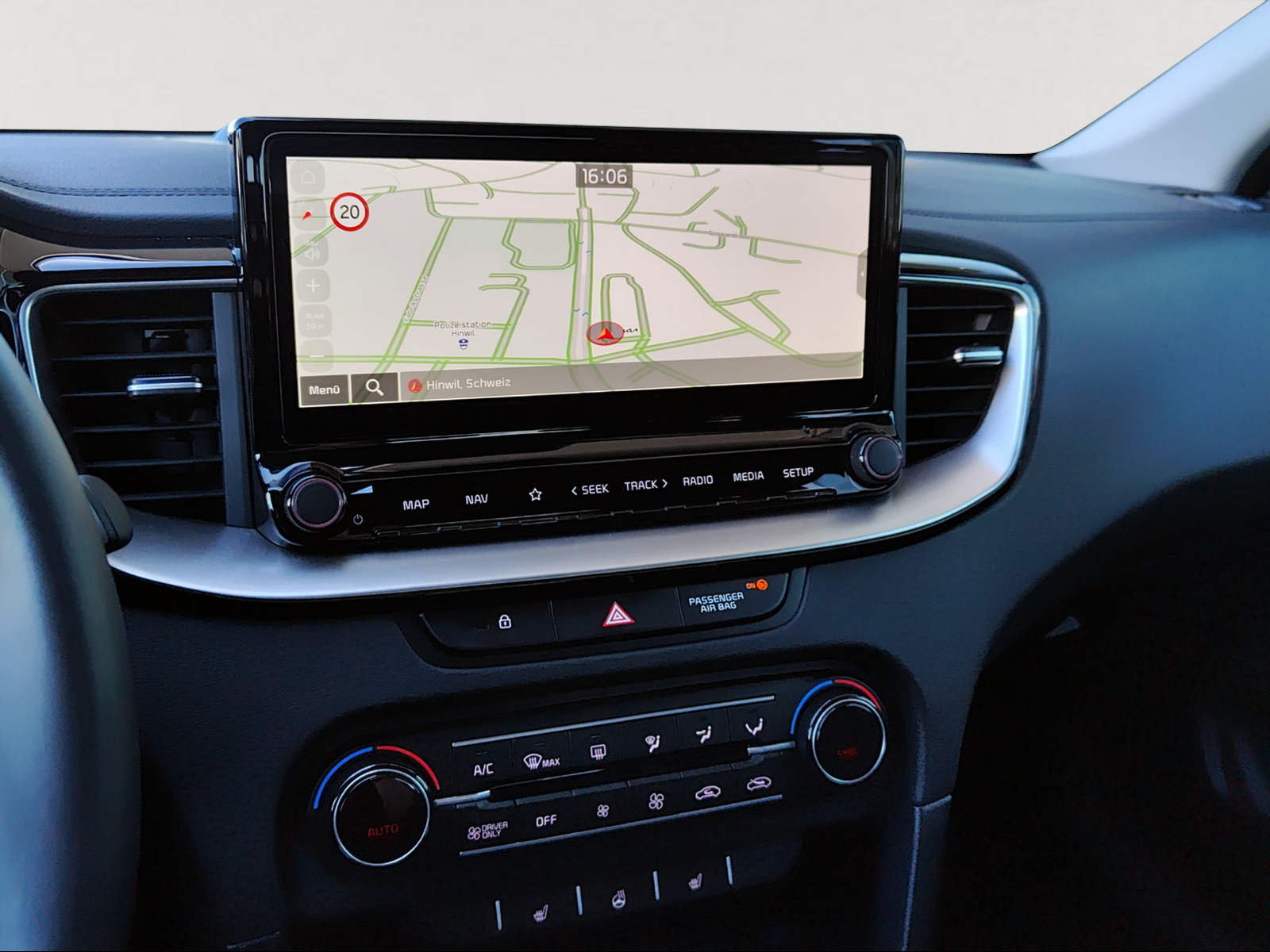 KIA Ceed Sportswagon 1.6 GDi Plug-in Hybrid Style DCT-image-13