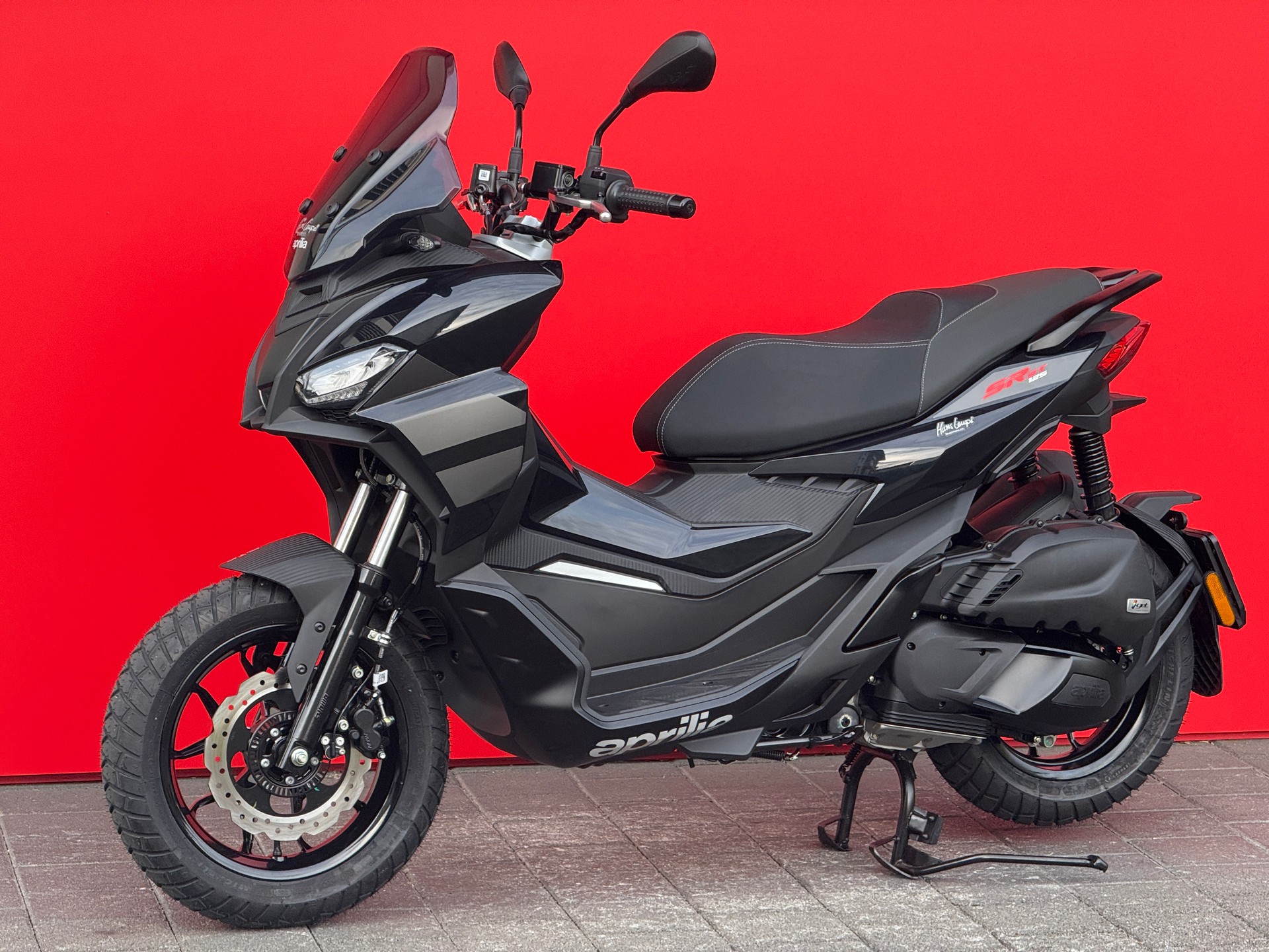 APRILIA SR 125 GT ABS-showroom-element-2