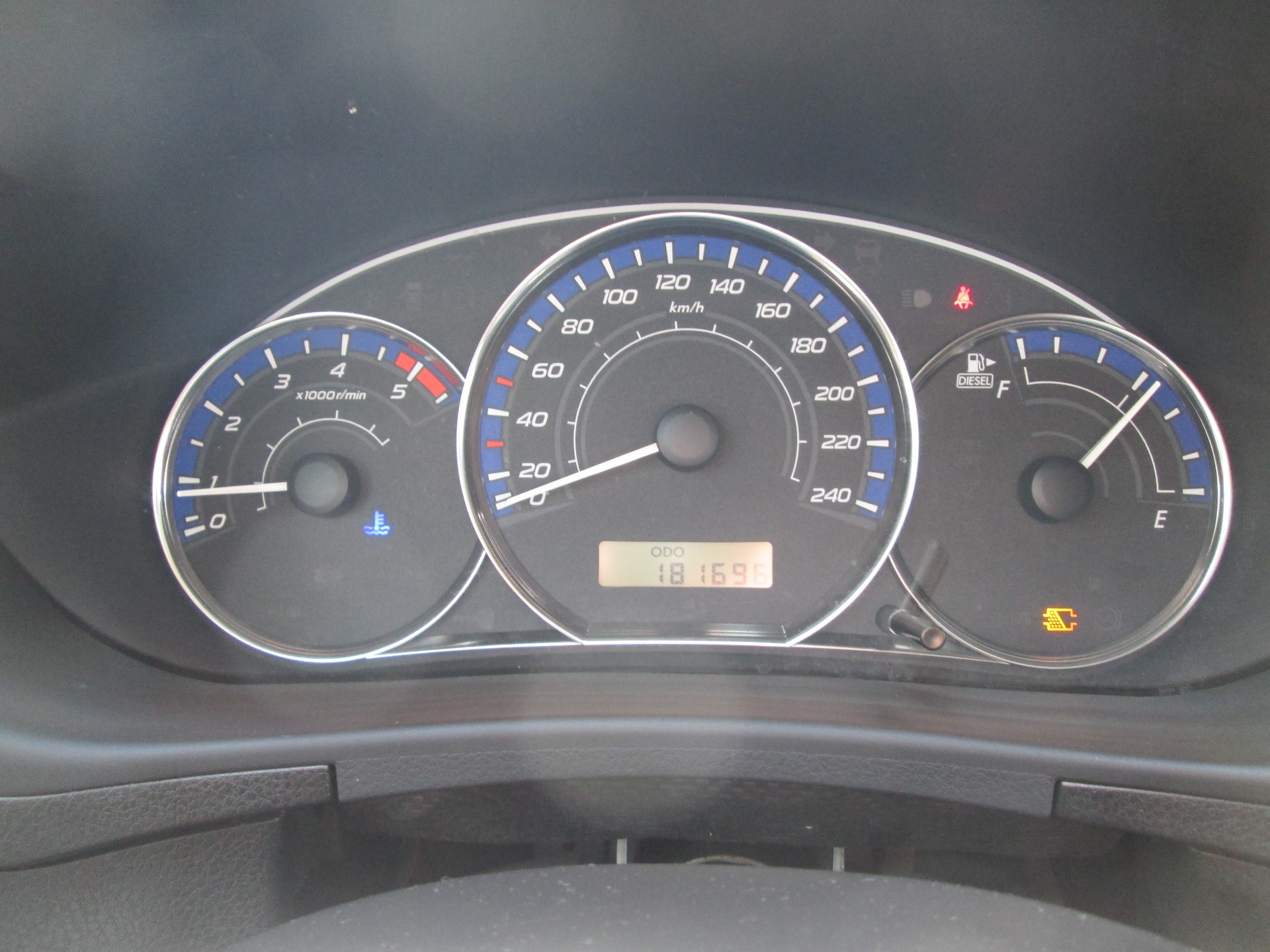 SUBARU Impreza 2.0D Swiss-image-12