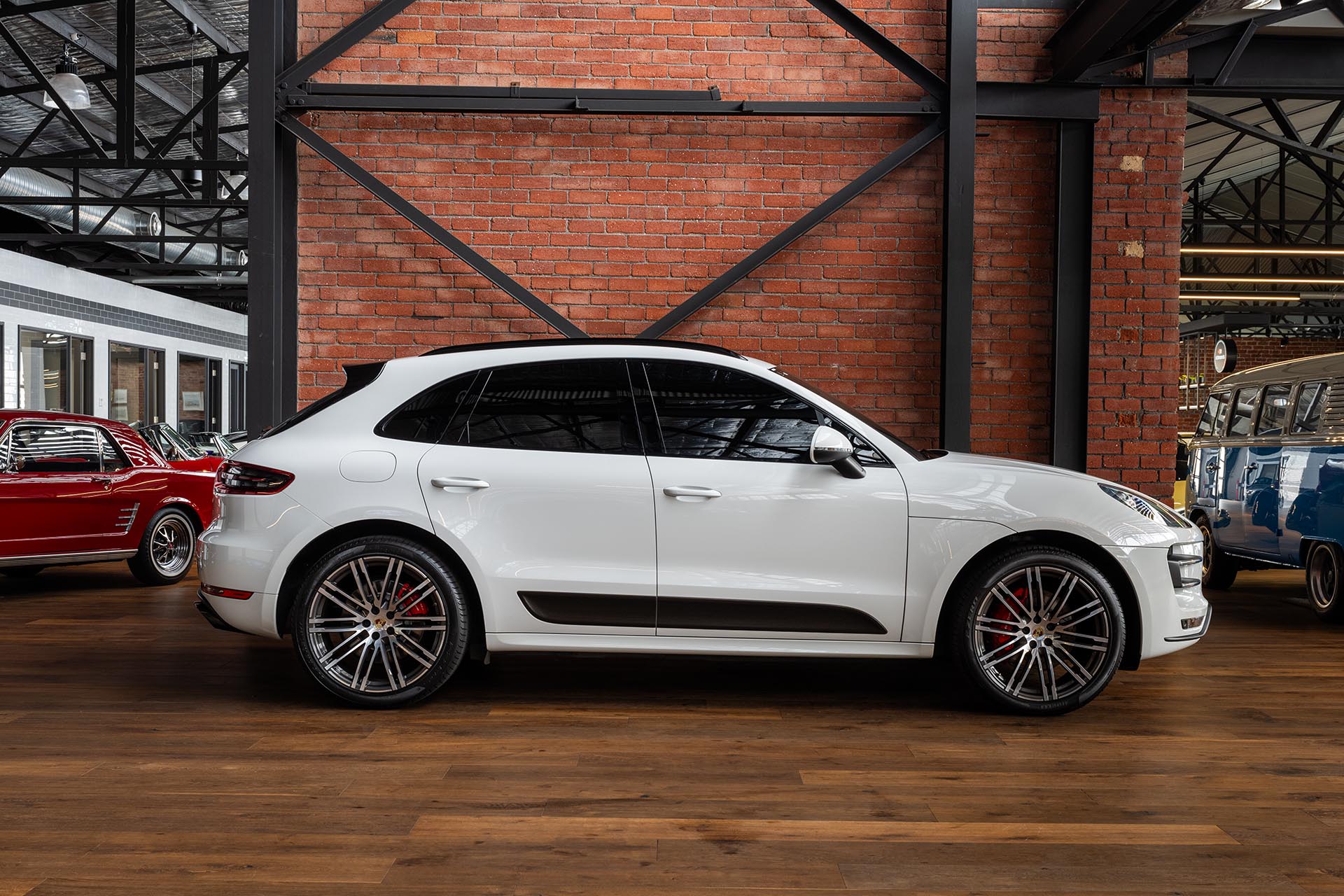 PORSCHE Macan PDK-image-0