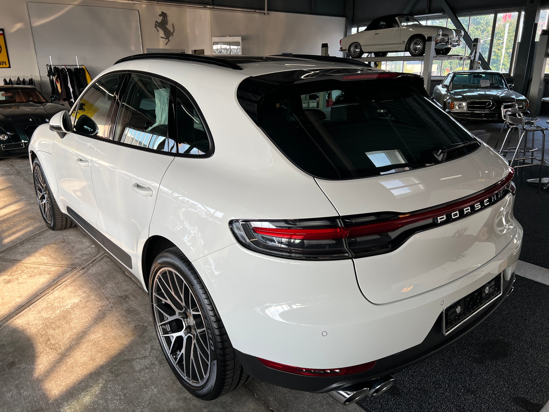 PORSCHE Macan PDK-image-15