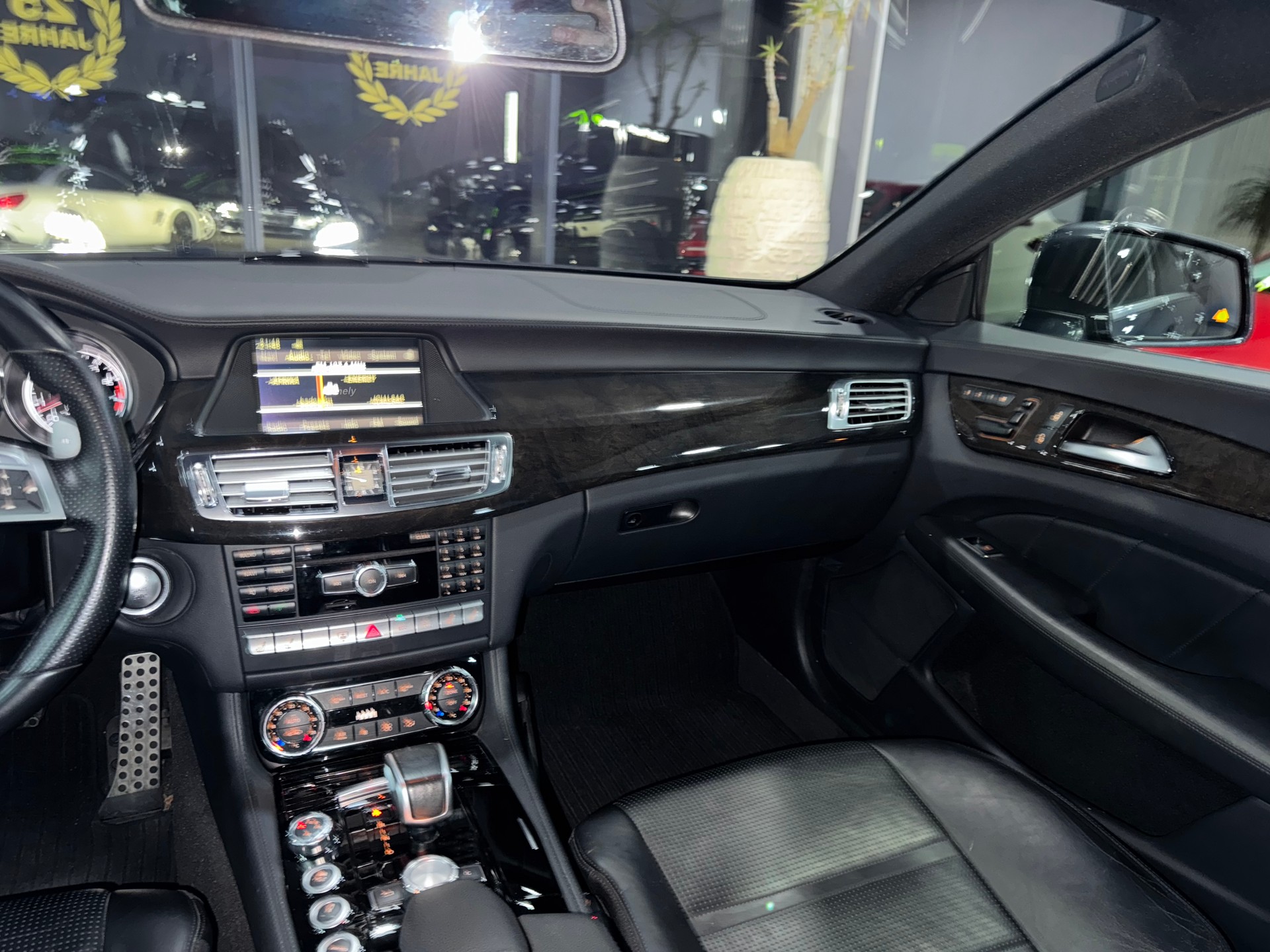 MERCEDES-BENZ CLS 63 AMG Speedshift MCT-image-9