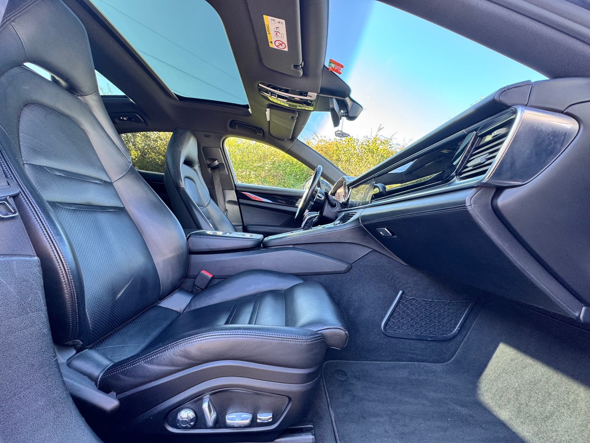 PORSCHE Panamera 4 Executive PDK-image-8