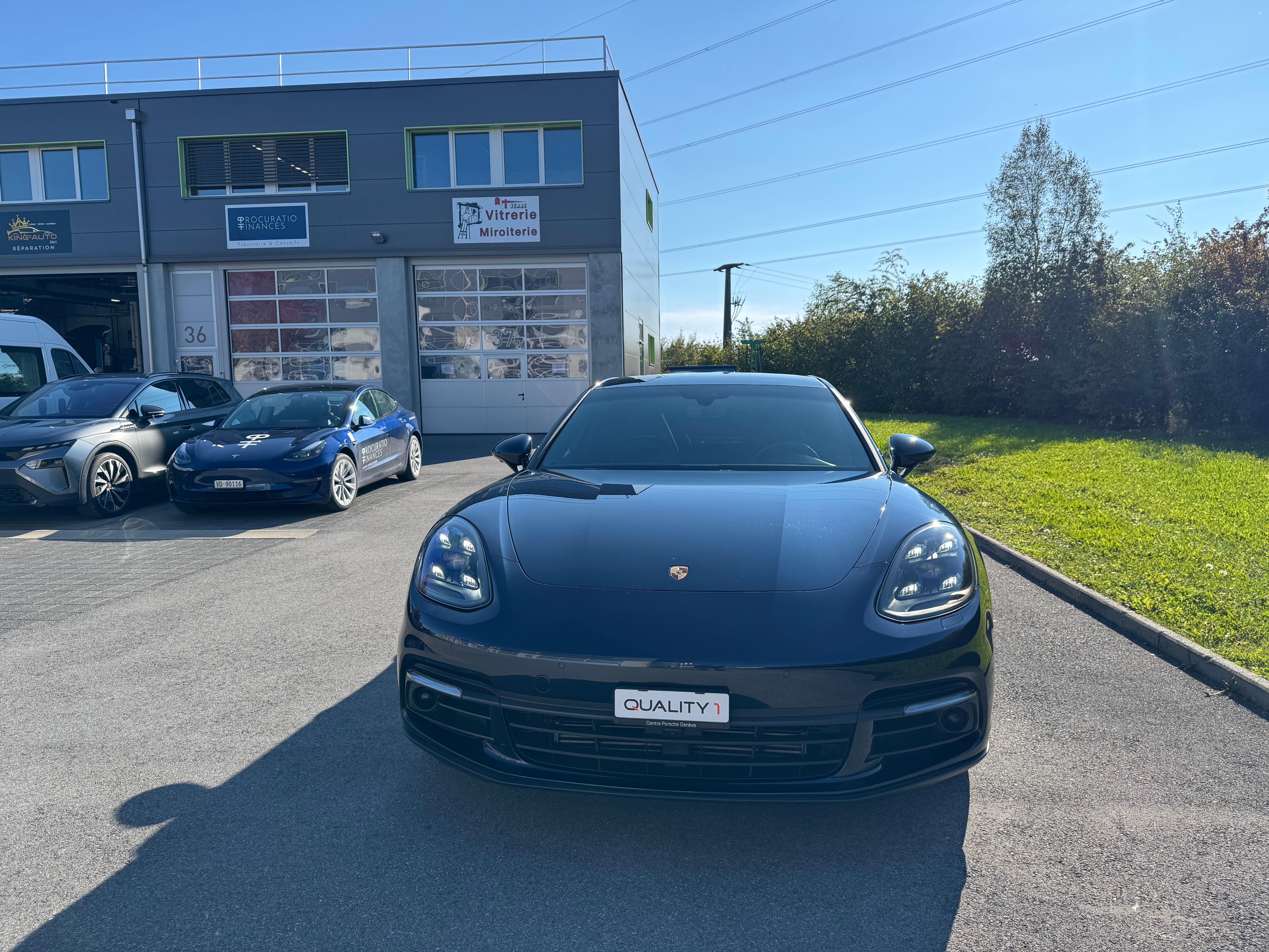 Car photo