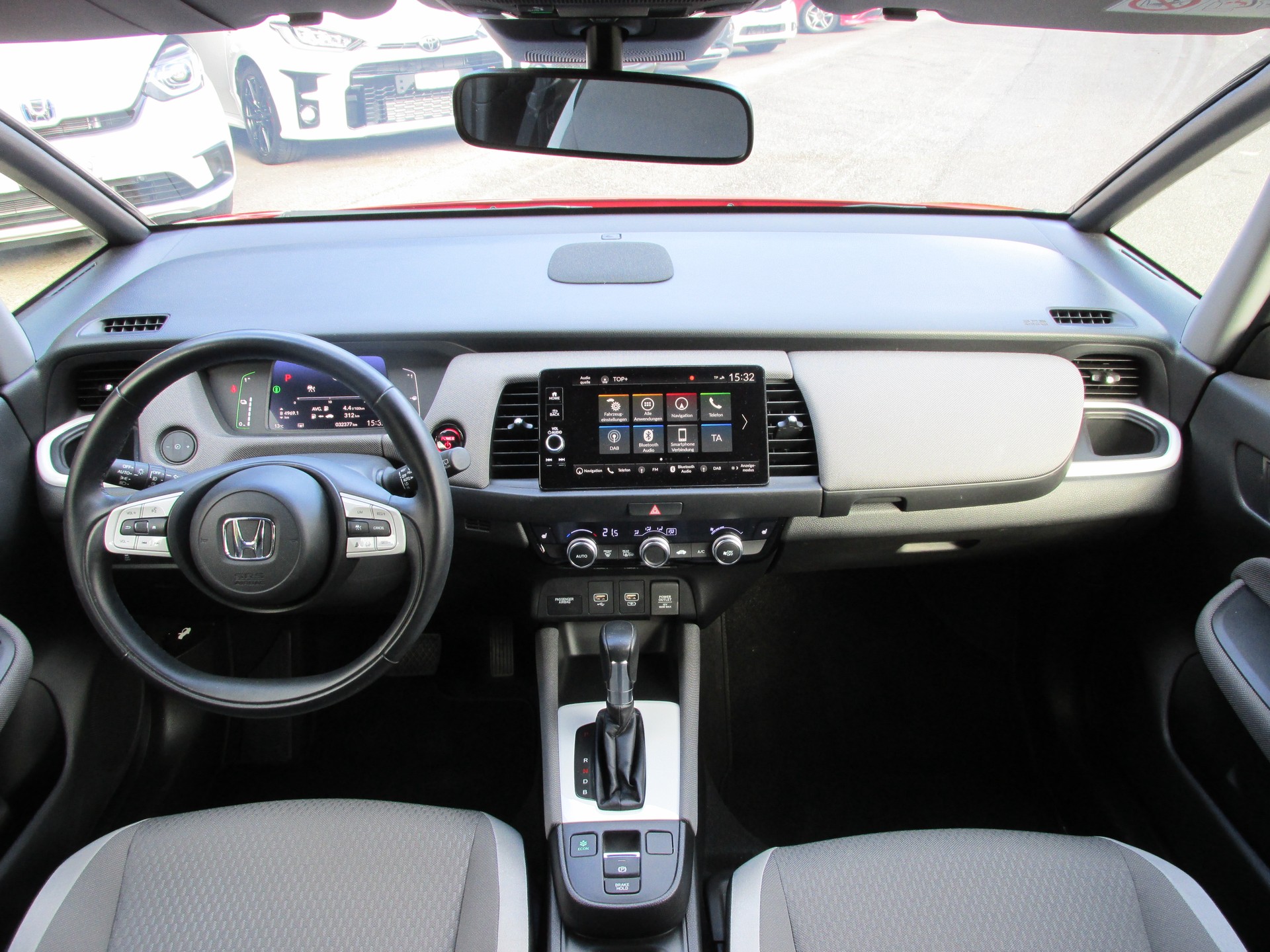 HONDA Jazz 1.5i-MMD Crosstar Executive E-CVT-image-16