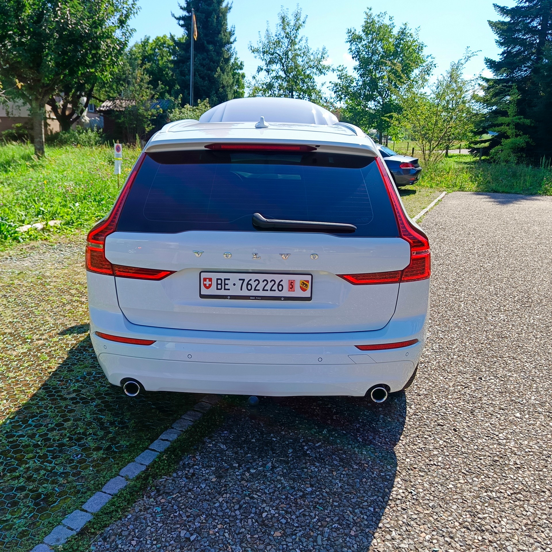 VOLVO XC60 B4 Diesel Mild Hybrid AWD Momentum Geartronic-image-7