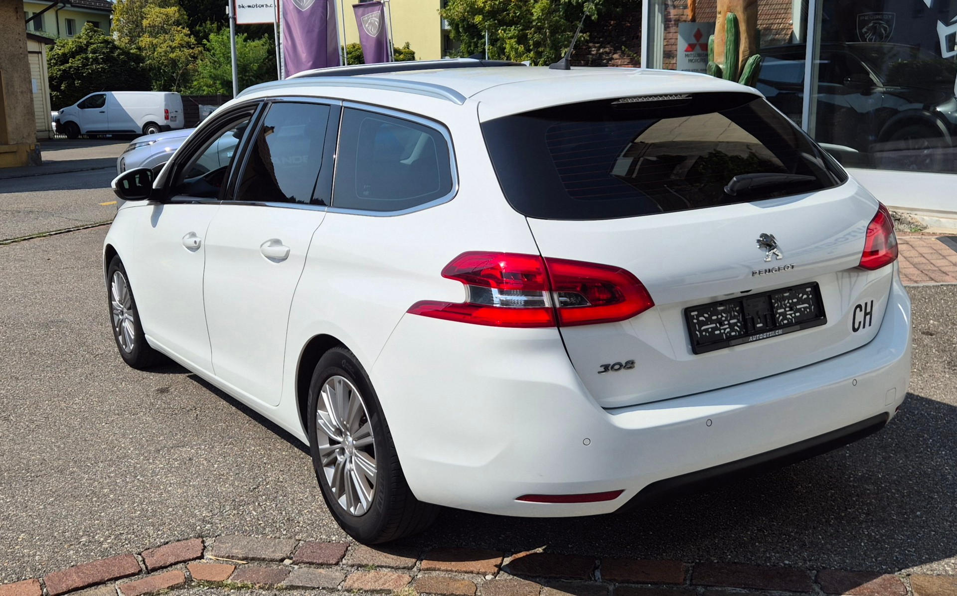 PEUGEOT 308 SW 1.5BHDI Allure mit AHK-image-8