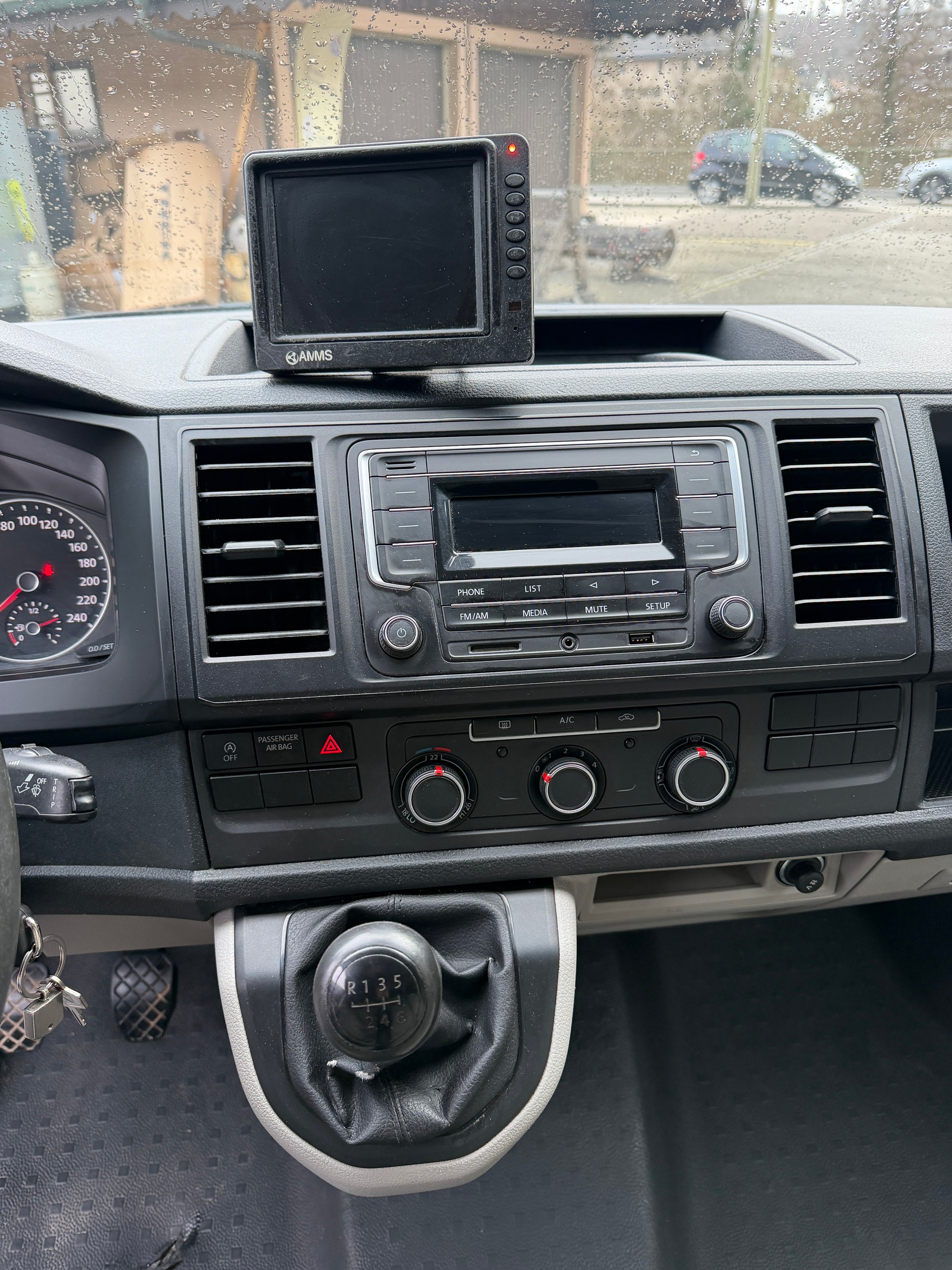 VW T6 2.0 TDI-image-11