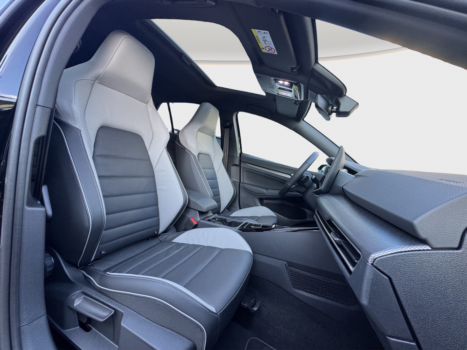 VW Golf 1.5 TSI PHEV GTE-image-9