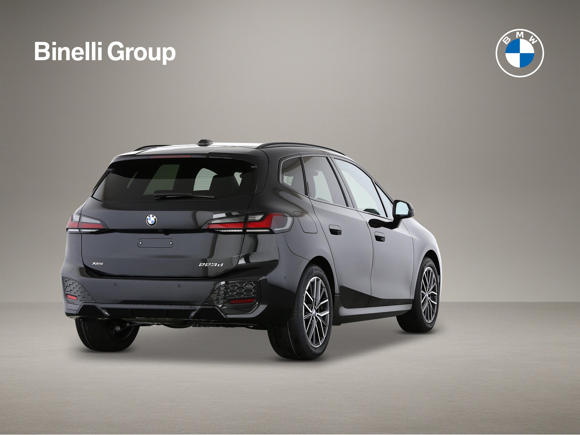 BMW 223d xDrive SDKG Active Tourer-image-1