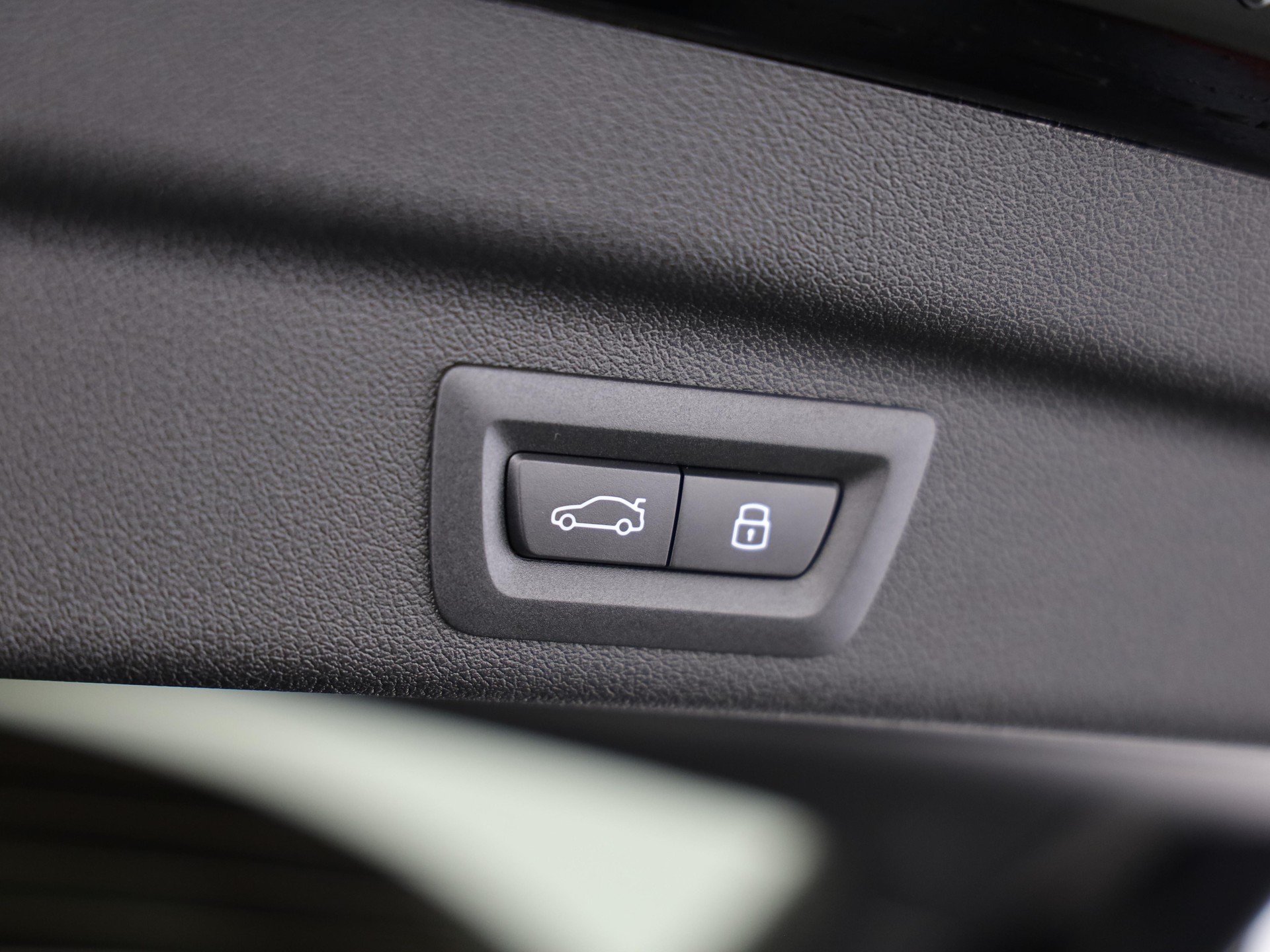BMW 223d xDrive SDKG Active Tourer-image-8