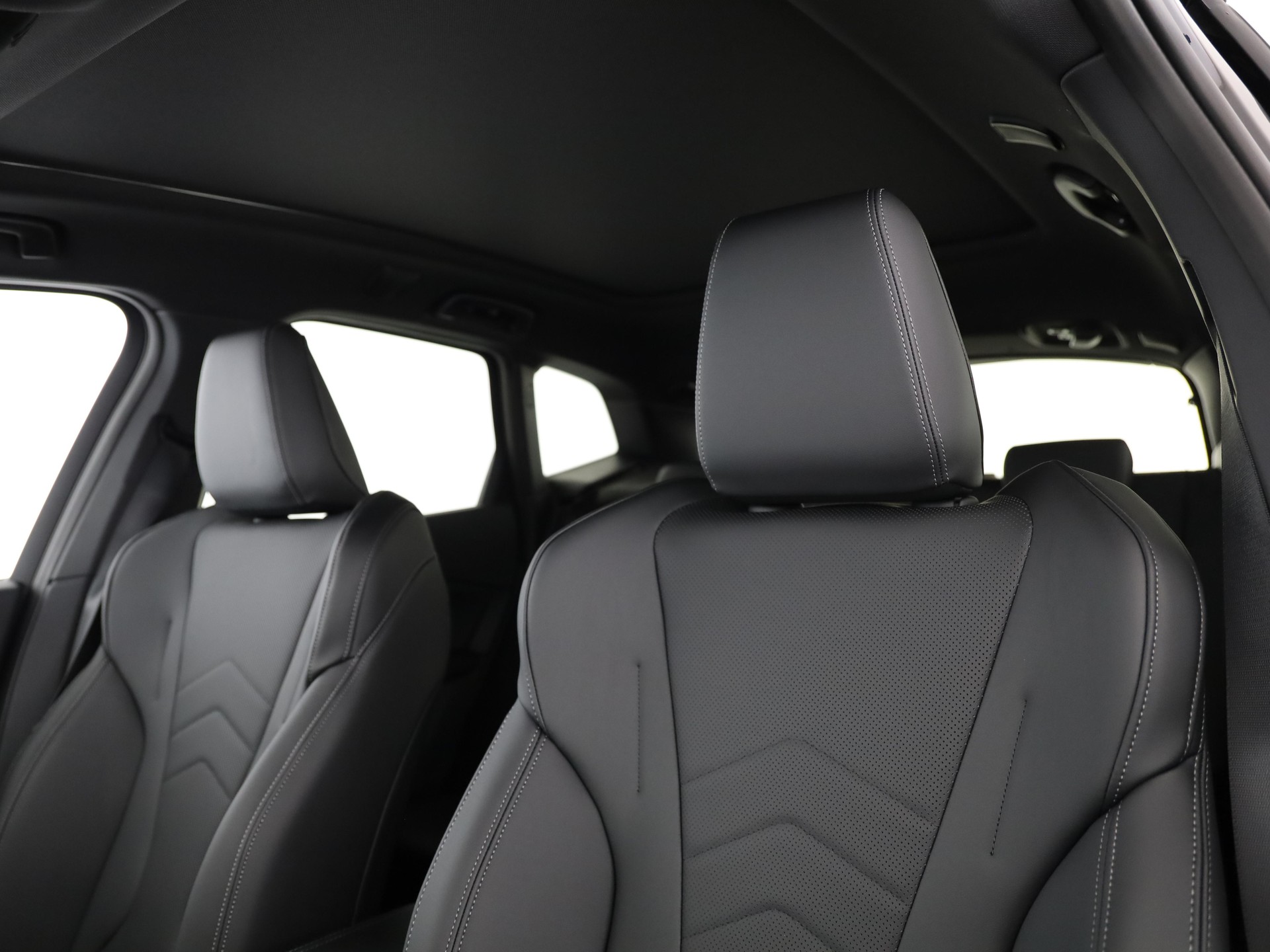 BMW 223d xDrive SDKG Active Tourer-image-10