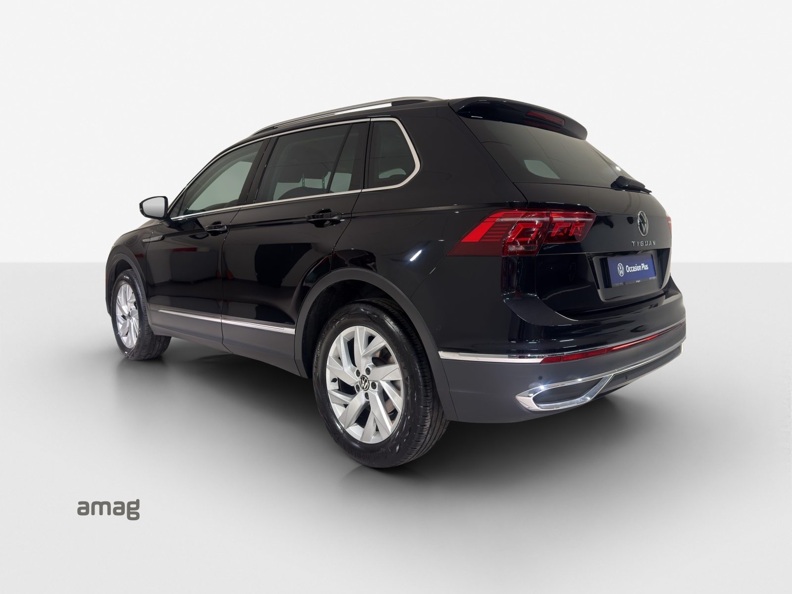 VW Tiguan 2.0 TDI SCR Elegance 4Motion DSG-image-2