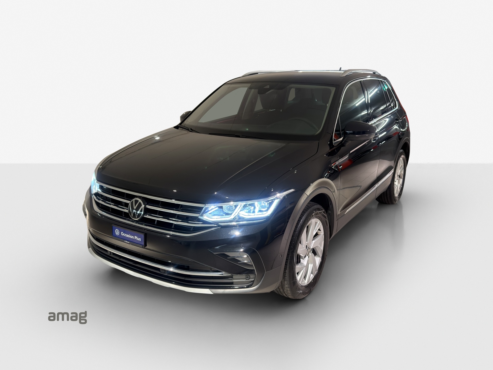 VW Tiguan 2.0 TDI SCR Elegance 4Motion DSG-image-15