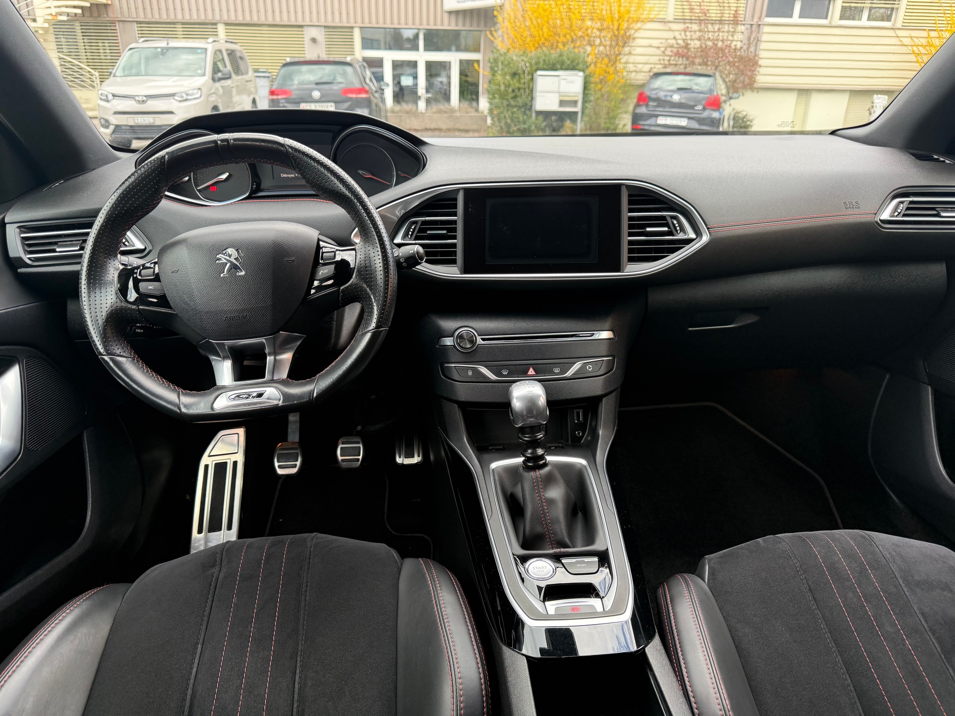 PEUGEOT 308 1.6 e-THP GT-image-8