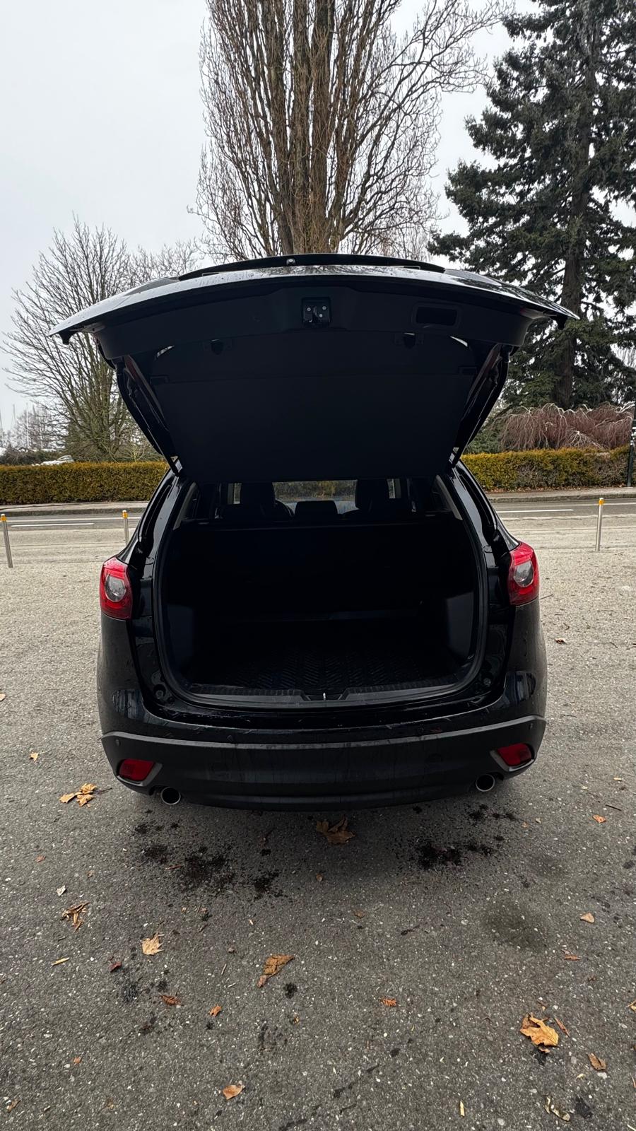 MAZDA CX-5 2.5 Revolution AWD Skyactive-G Automatic-image-4