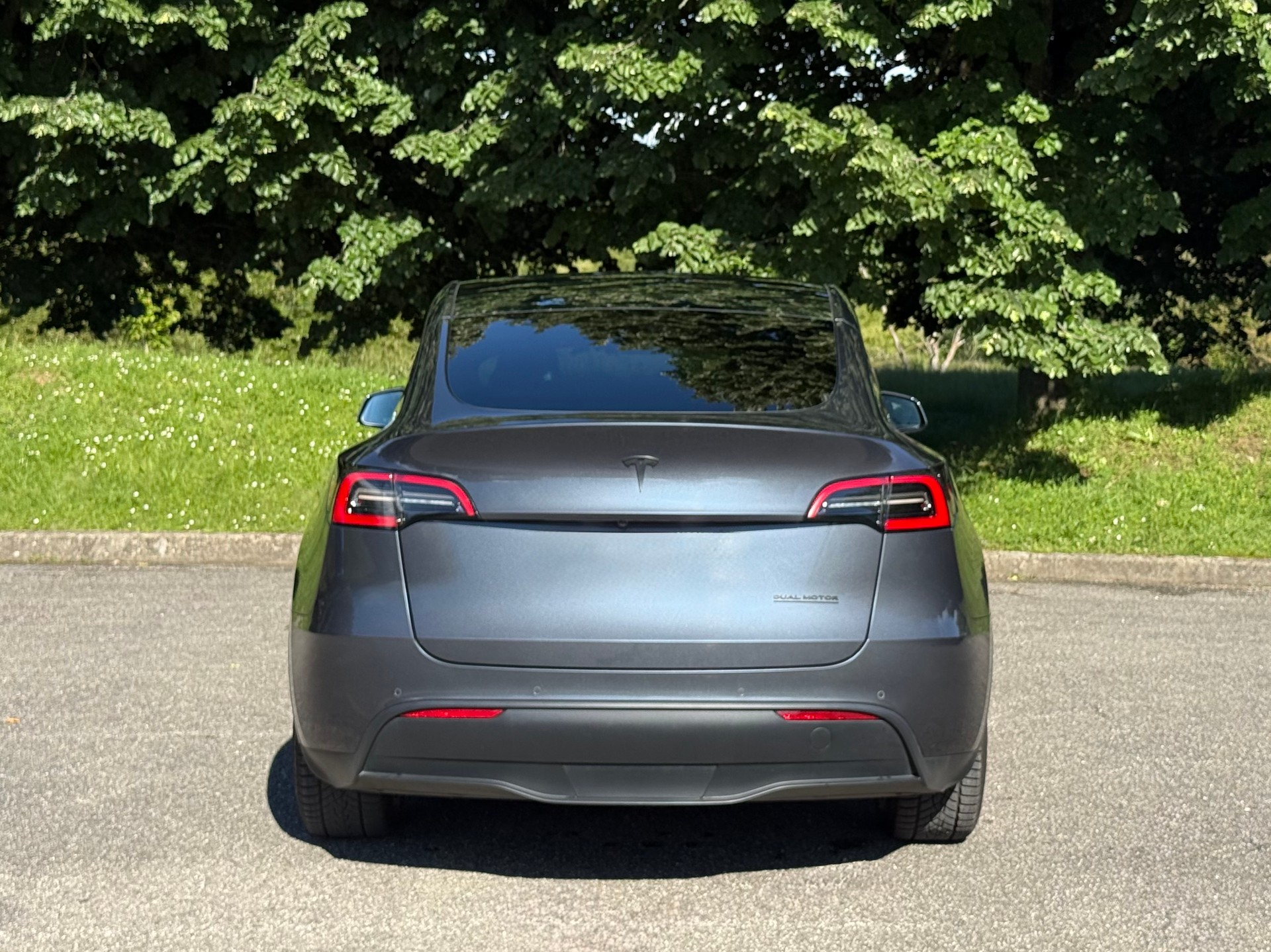 TESLA Model Y Long Range-image-5