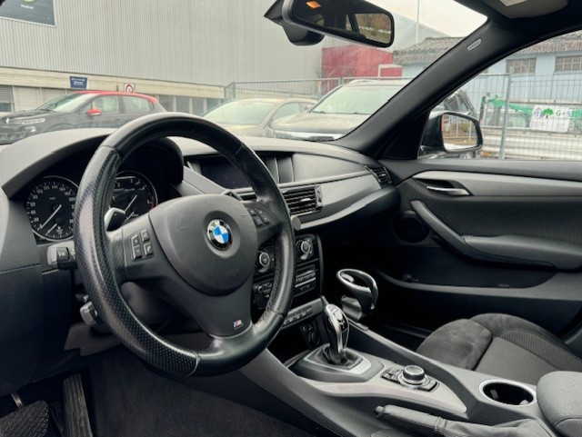 BMW X1 xDrive 20d Sport Line M-Paket-image-8