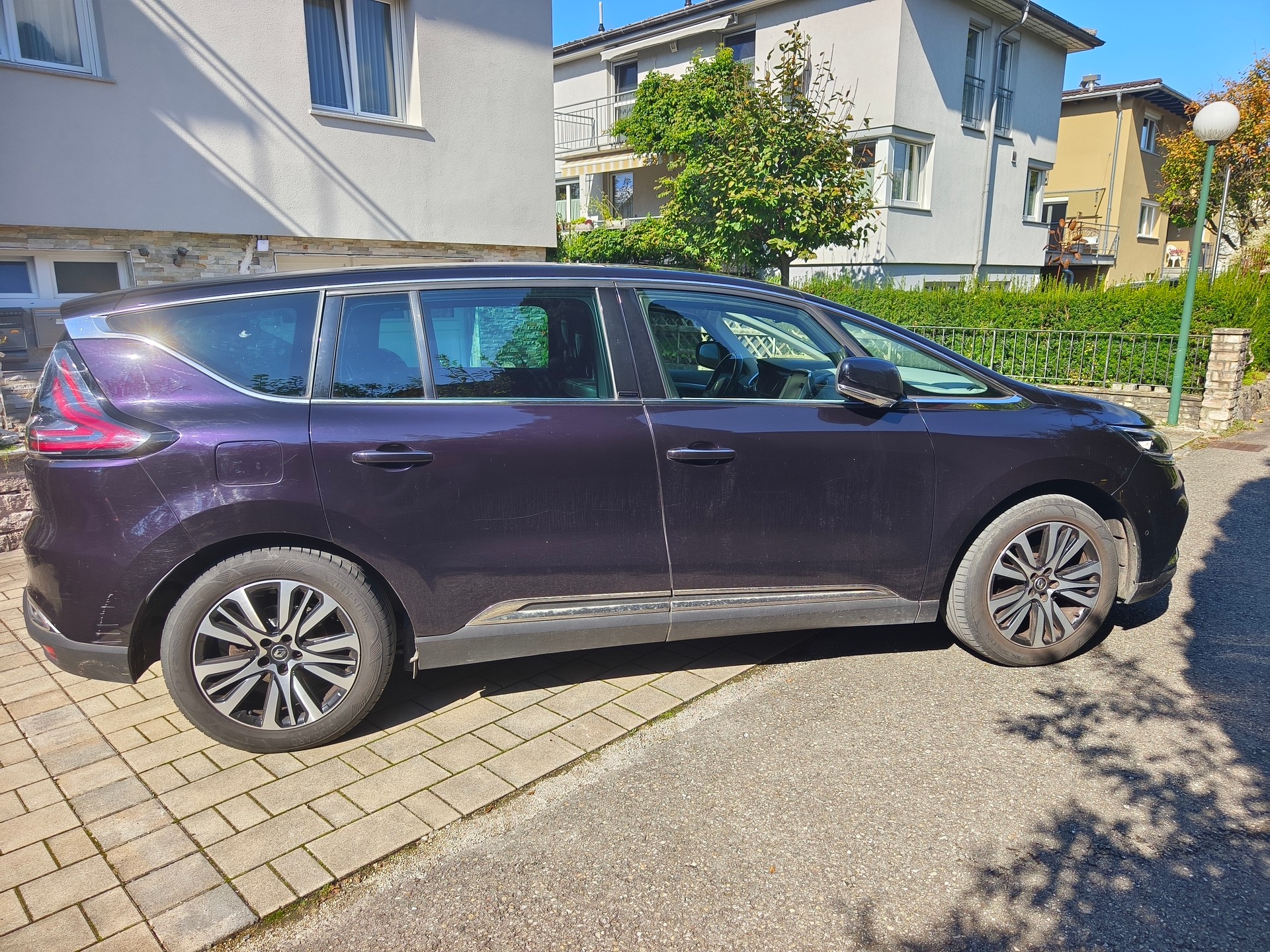 RENAULT Espace 1.6 dCi Initiale Paris EDC frisch ab MFK-image-3