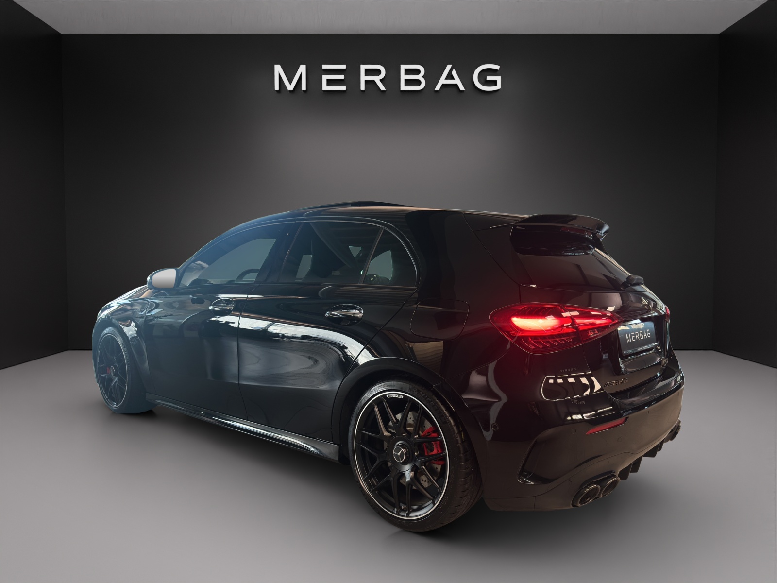 MERCEDES-BENZ A AMG 45 S 4Matic 8G-DCT-image-3