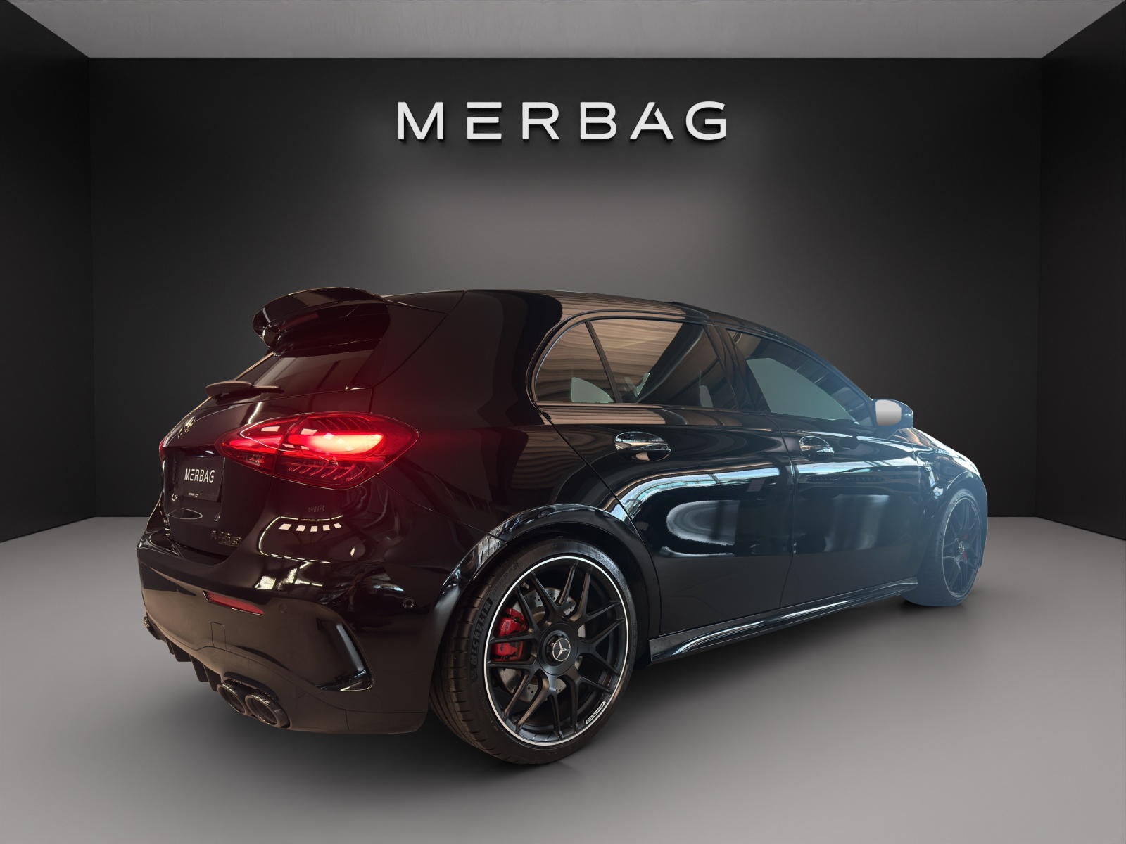 MERCEDES-BENZ A AMG 45 S 4Matic 8G-DCT-image-5