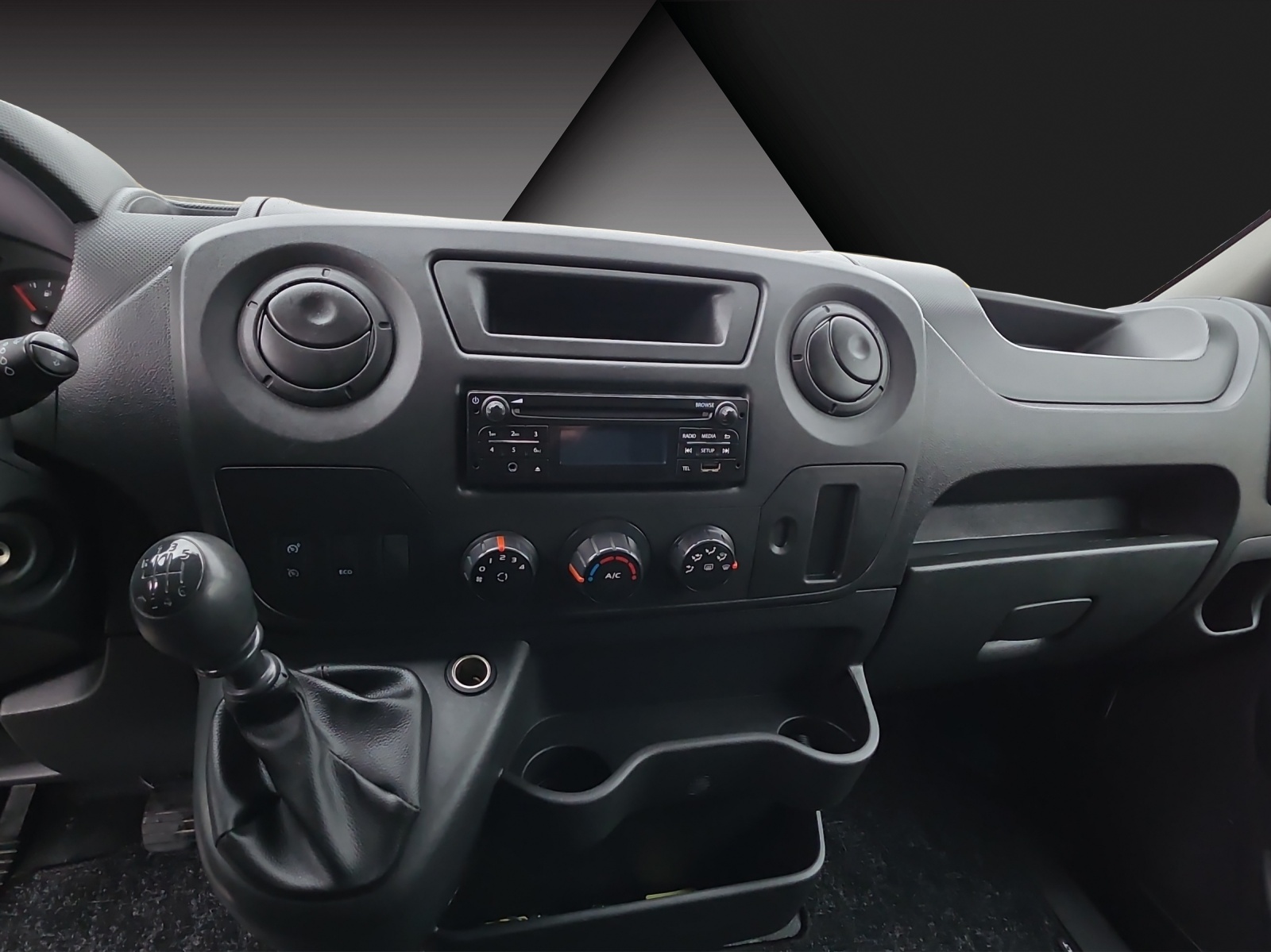 RENAULT Master T33 2.3dCi 130 L1H1-image-10