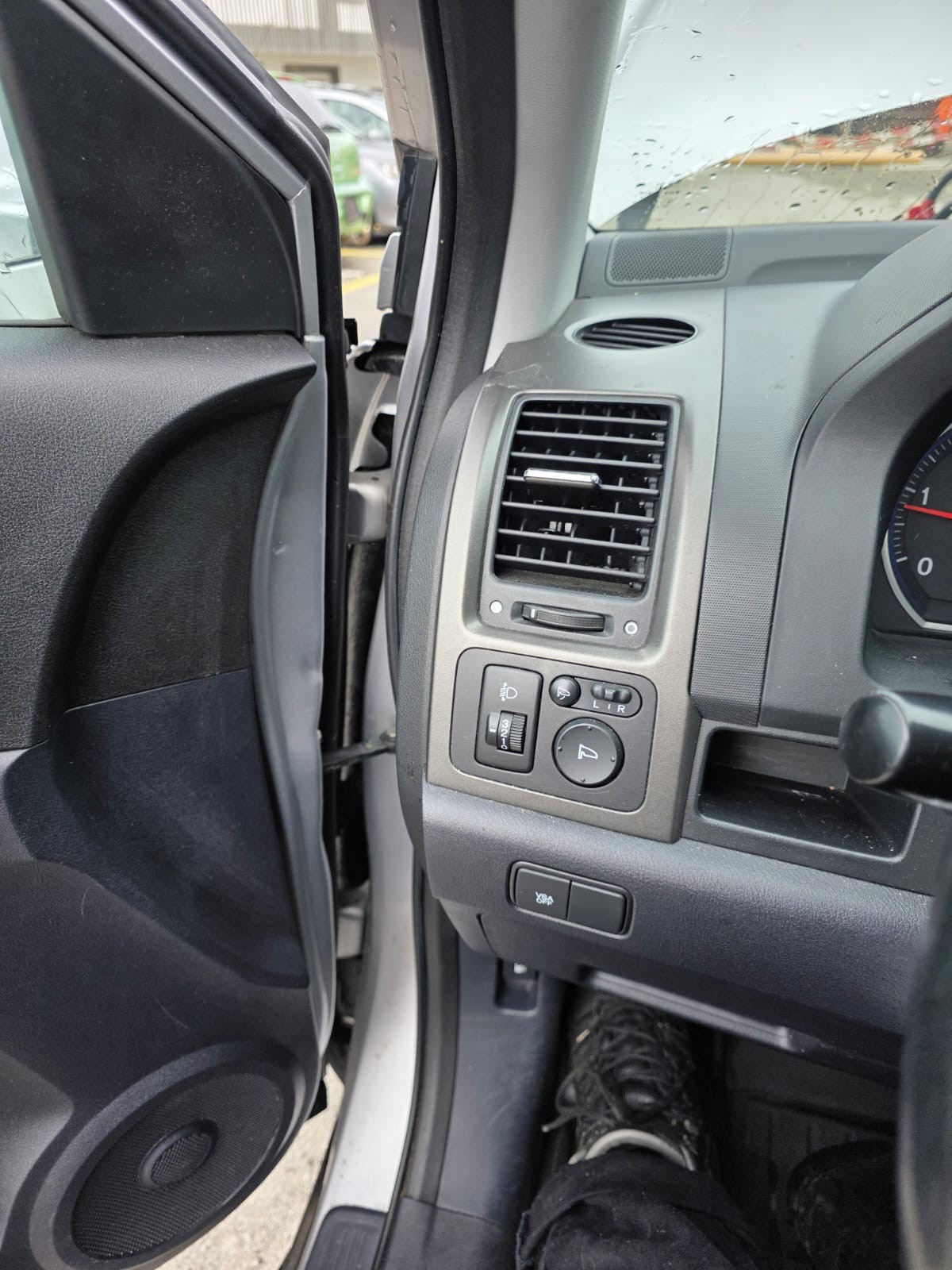 HONDA CR-V 2.2 i-DTEC 4WD Comfort Automatic-image-12