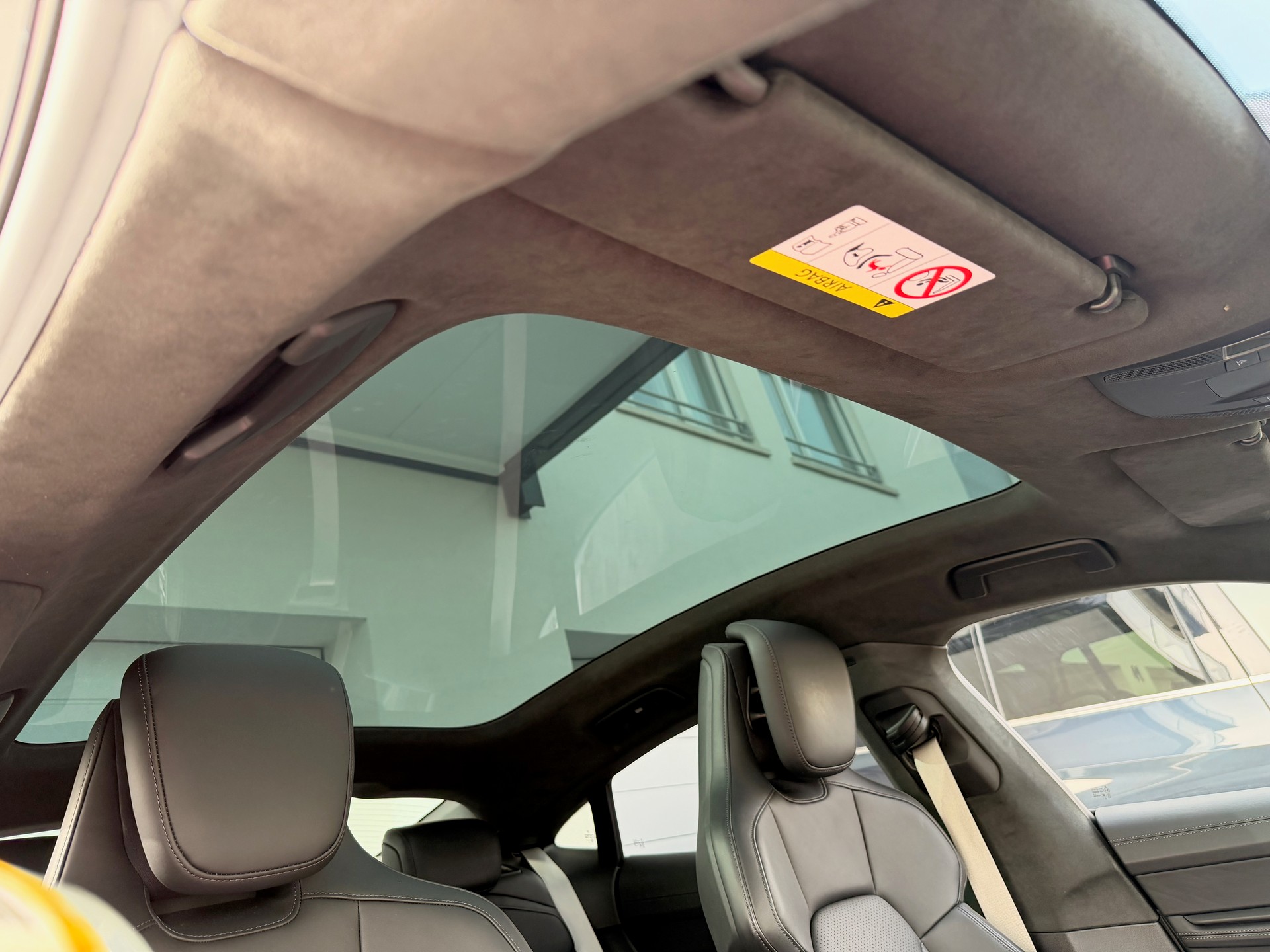 PORSCHE Taycan GTS Performance Plus 93,4kWh-image-5