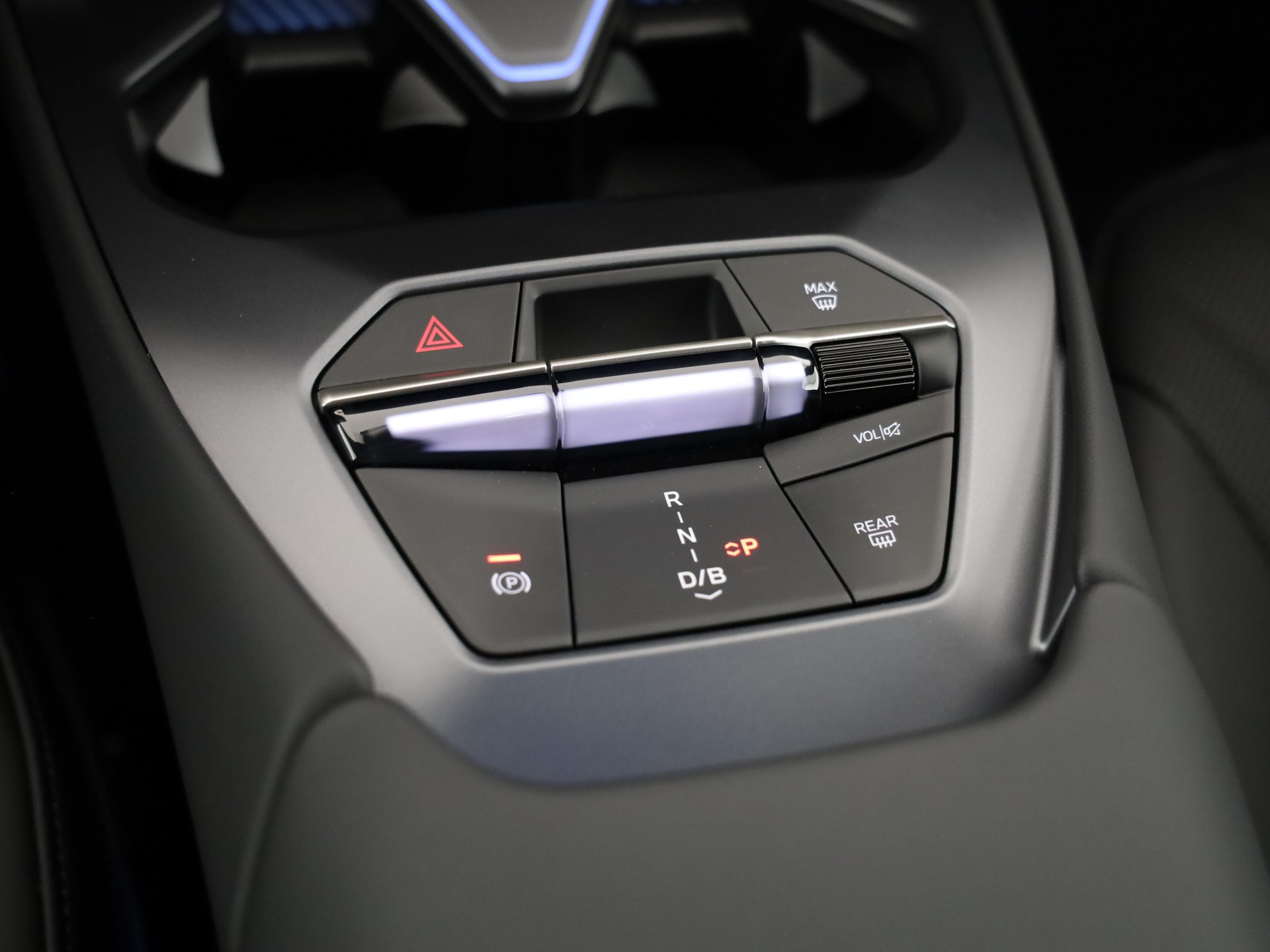 BMW iX3 50 xDrive-image-20