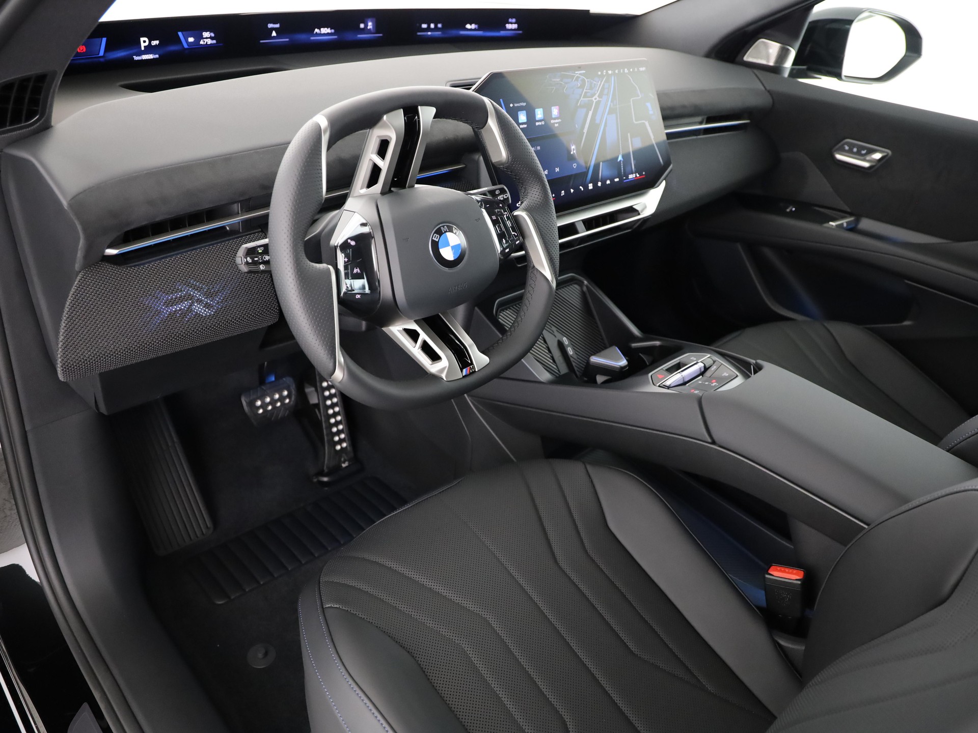 BMW iX3 50 xDrive-image-13
