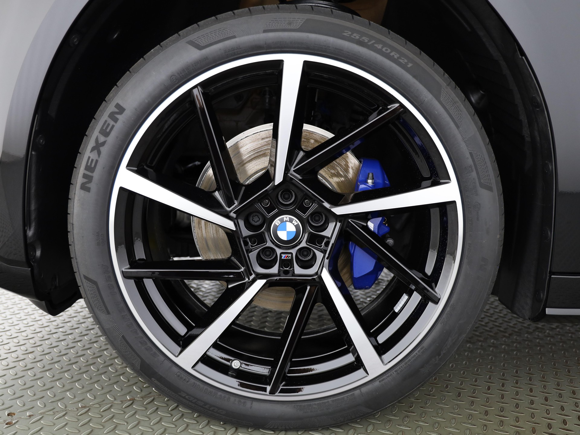BMW iX3 50 xDrive-image-23