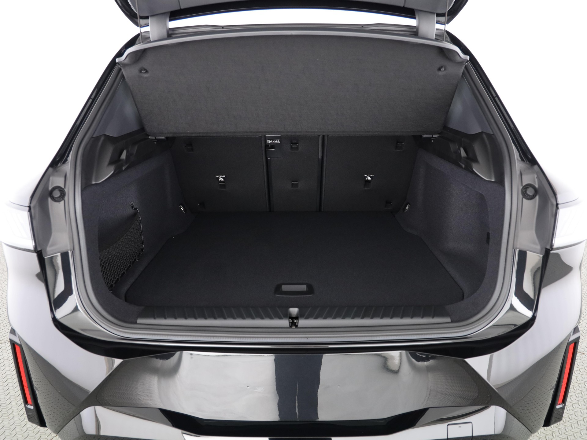 BMW iX3 50 xDrive-image-6