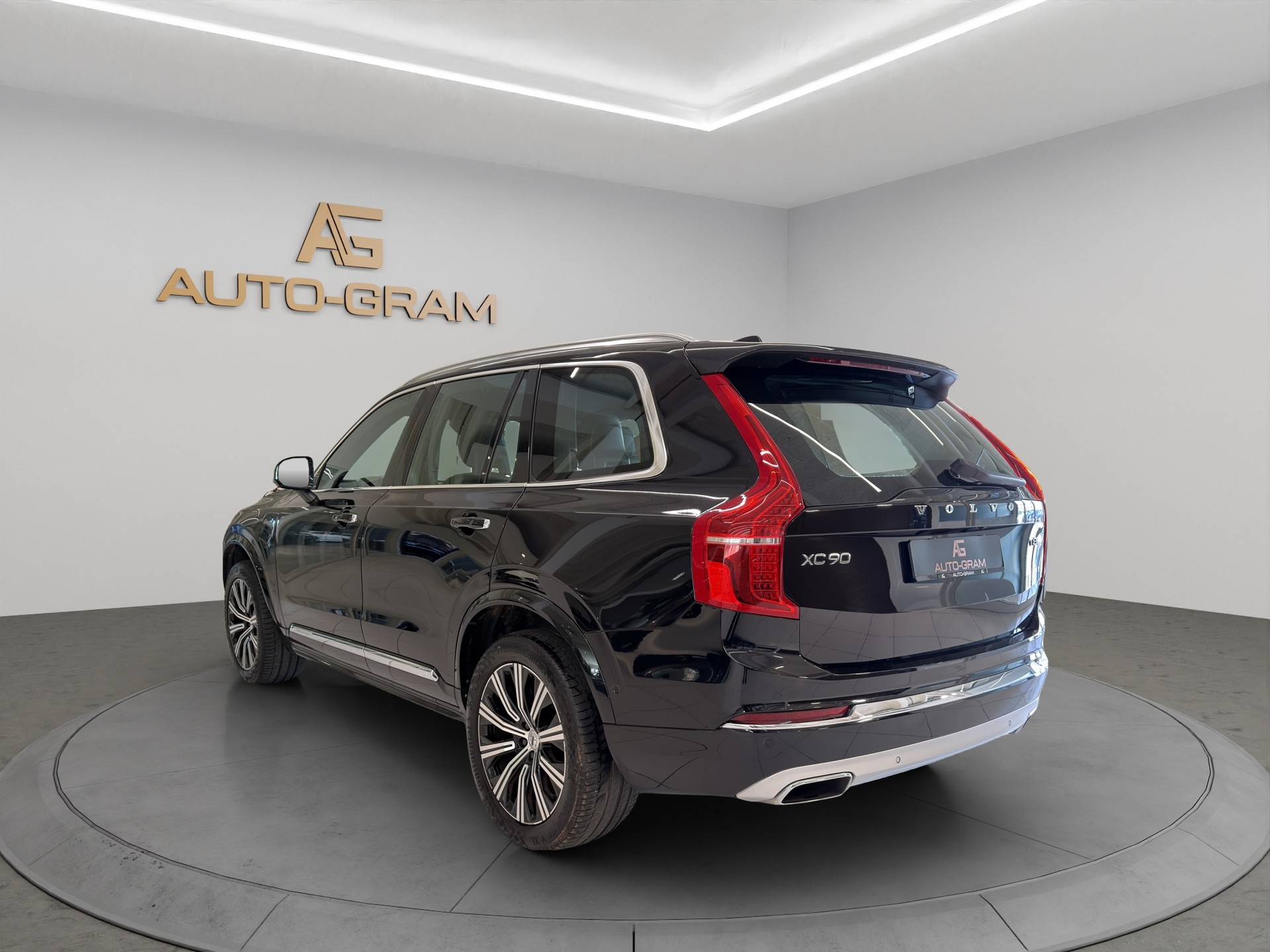 VOLVO XC90 T8 eAWD Inscription Geartronic 7-Sitzer-image-2