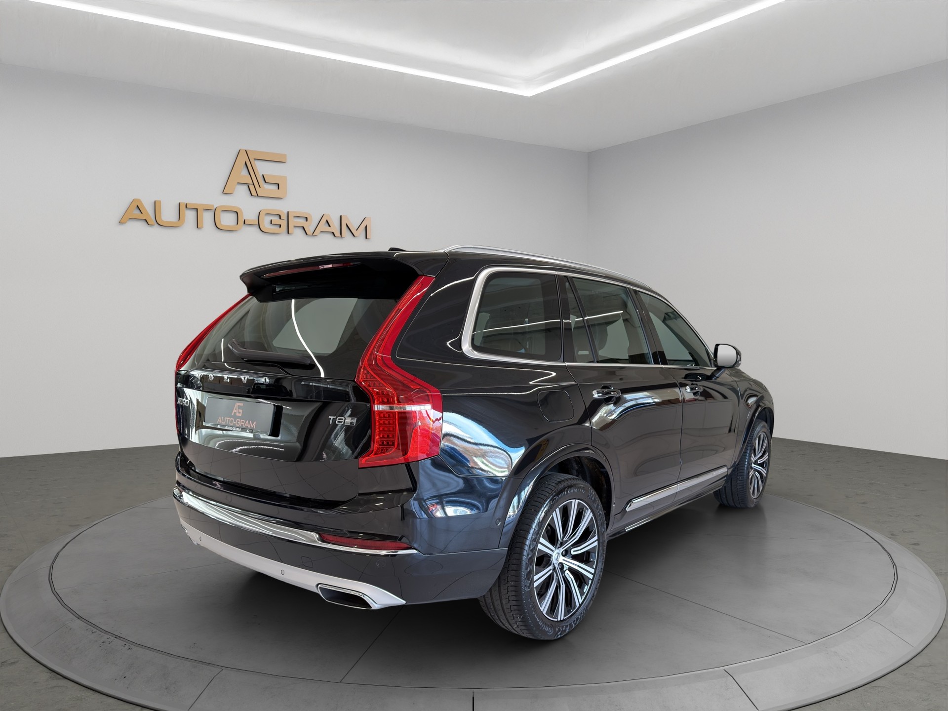 VOLVO XC90 T8 eAWD Inscription Geartronic 7-Sitzer-image-4