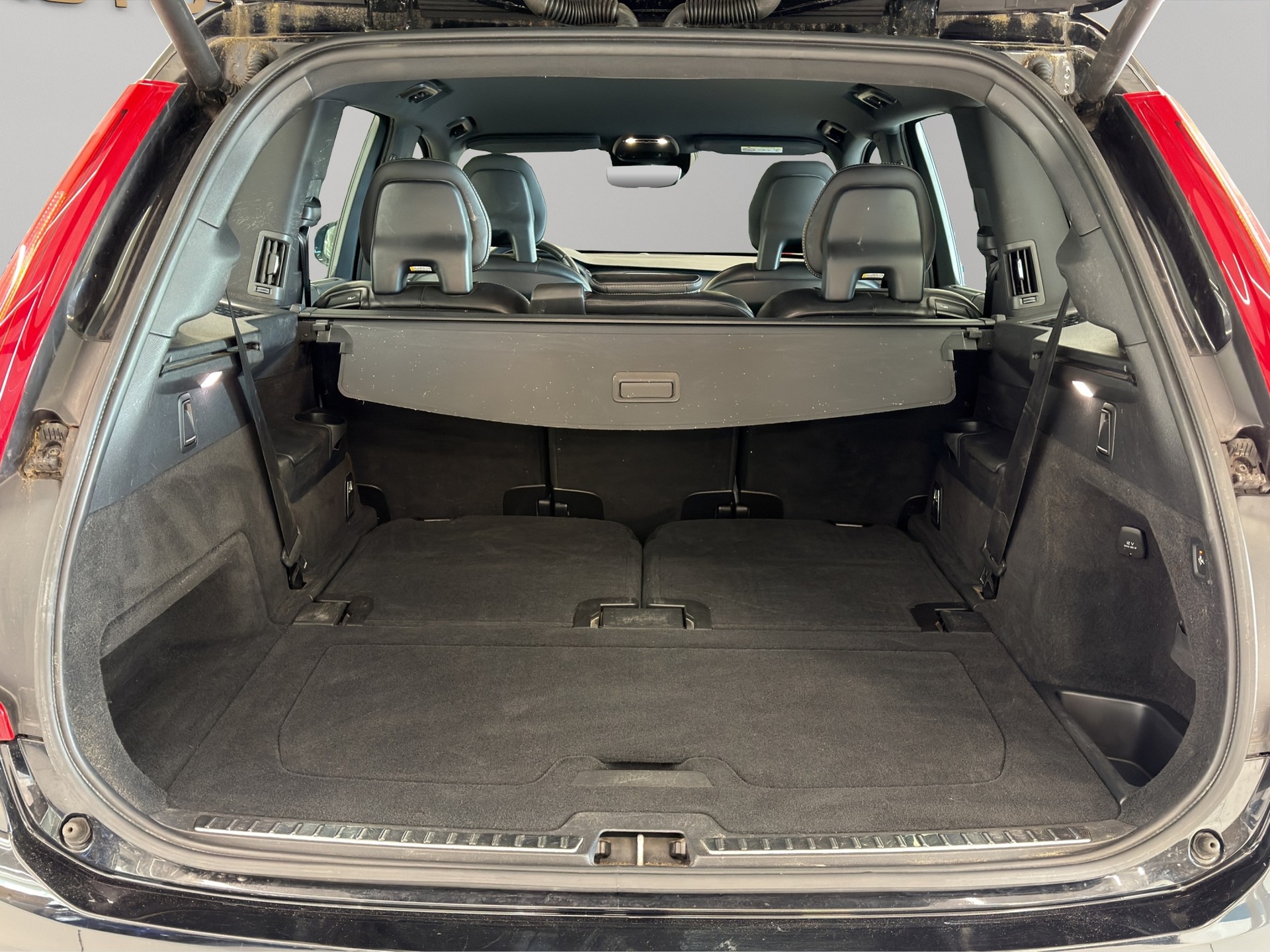 VOLVO XC90 T8 eAWD Inscription Geartronic 7-Sitzer-image-24