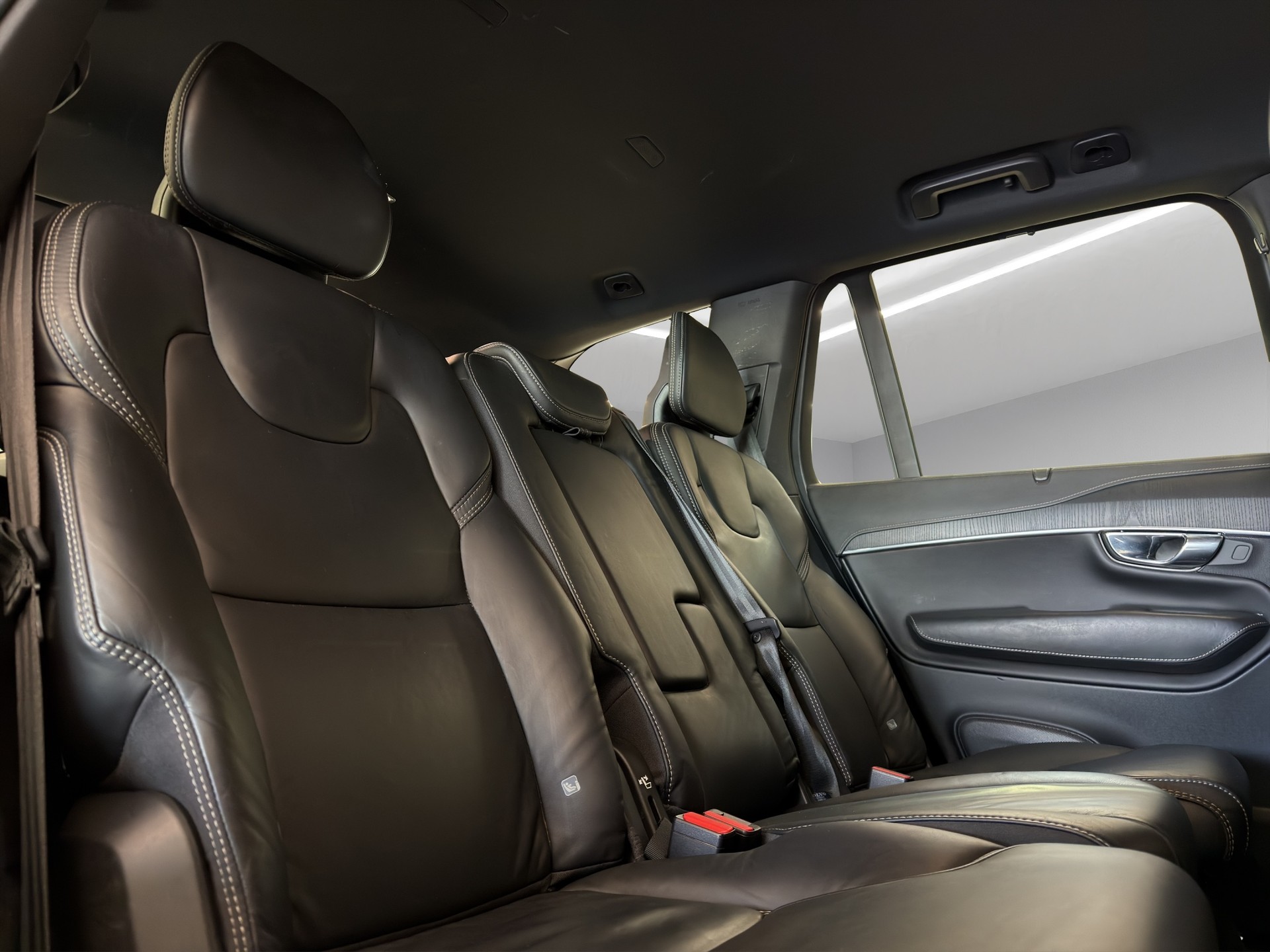 VOLVO XC90 T8 eAWD Inscription Geartronic 7-Sitzer-image-15