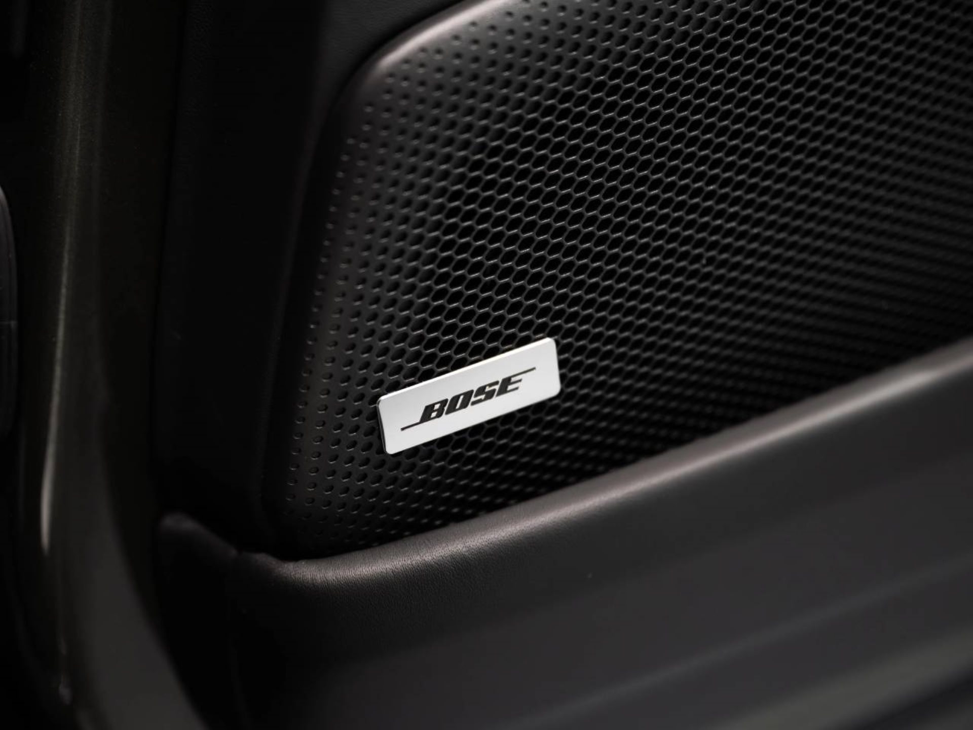 PORSCHE Panamera 4S E-Hybrid-image-30