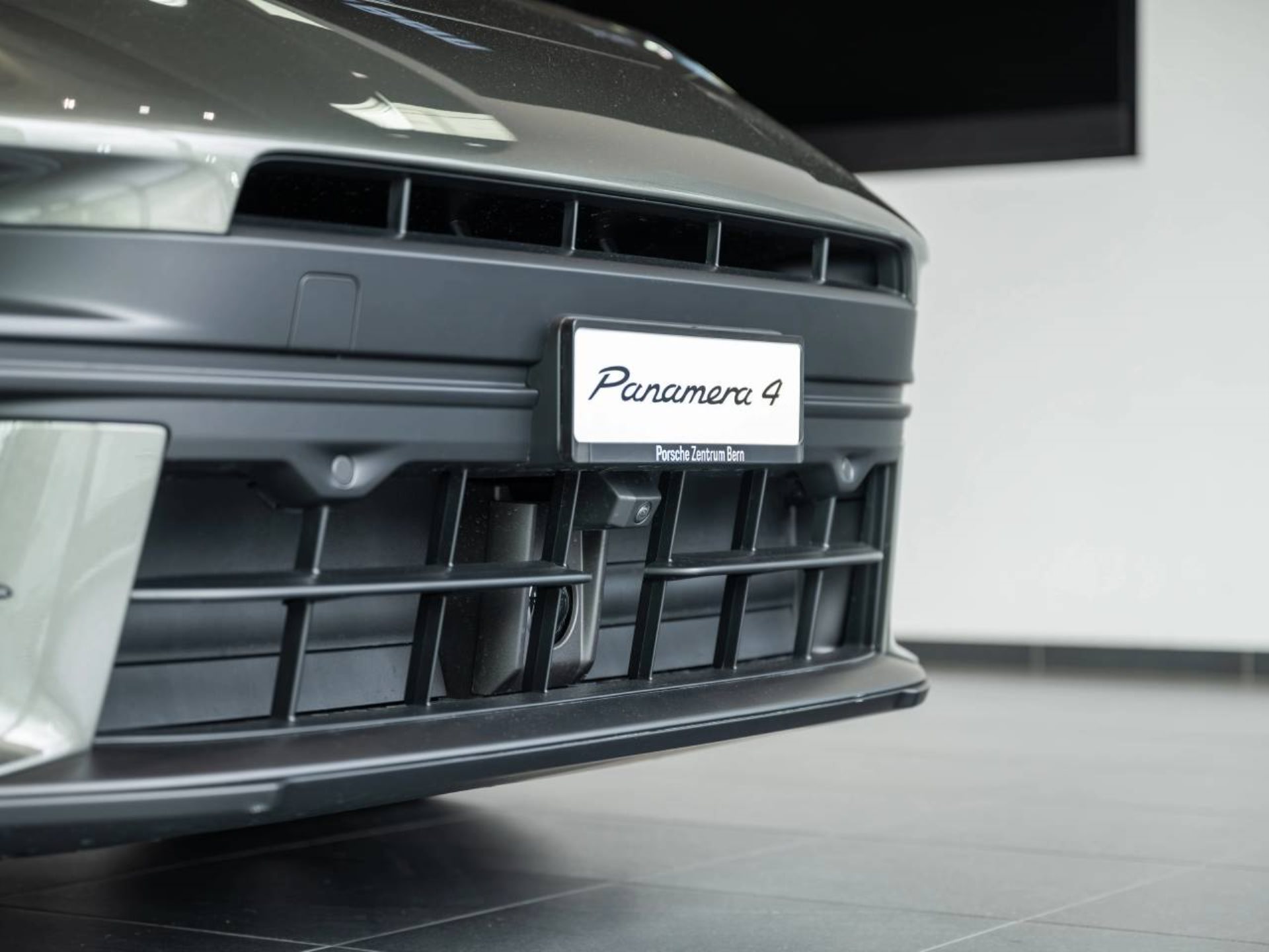 PORSCHE Panamera 4S E-Hybrid-image-25